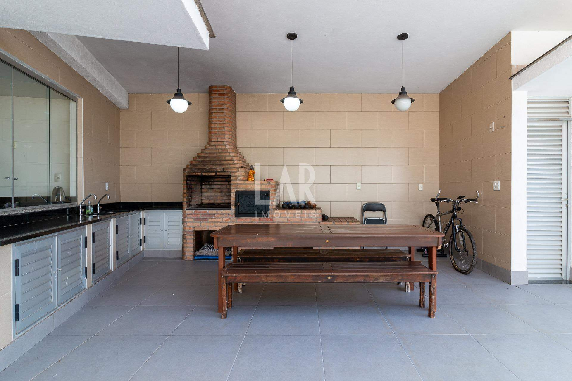 Casa de 5 quartos à venda, Santa Lúcia, Belo Horizonte - MG