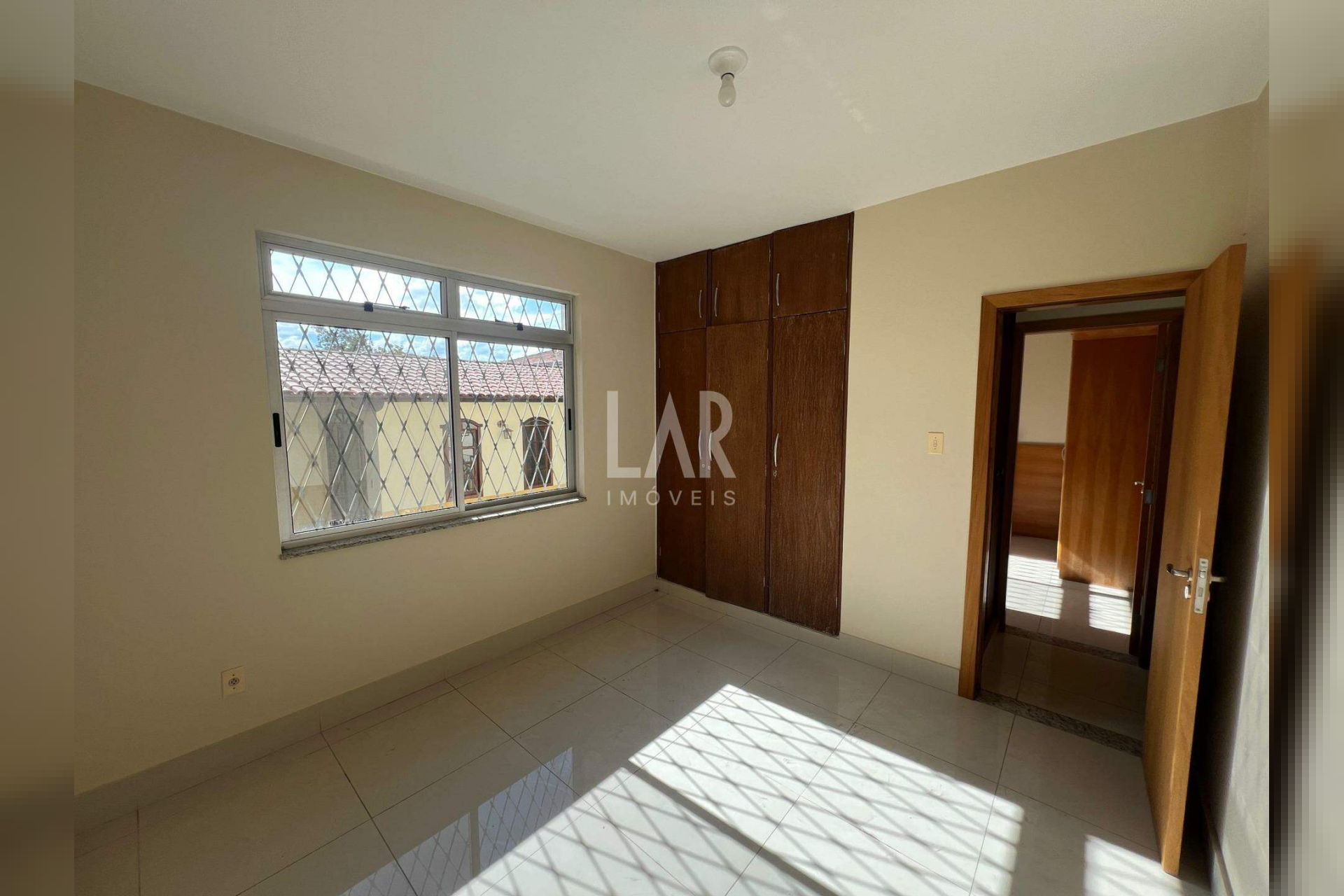 Casa de 4 quartos à venda, Planalto, Belo Horizonte - MG