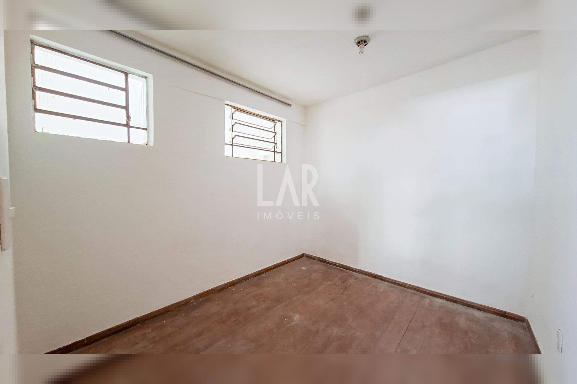 Casa de 4 quartos para alugar, Cachoeirinha, Belo Horizonte - MG