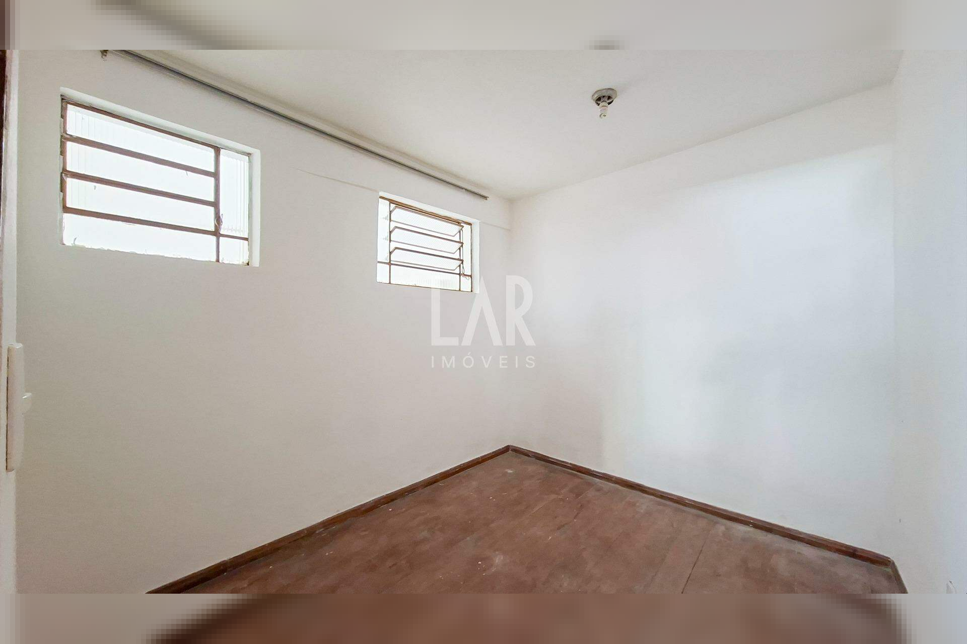 Casa de 4 quartos para alugar, Cachoeirinha, Belo Horizonte - MG