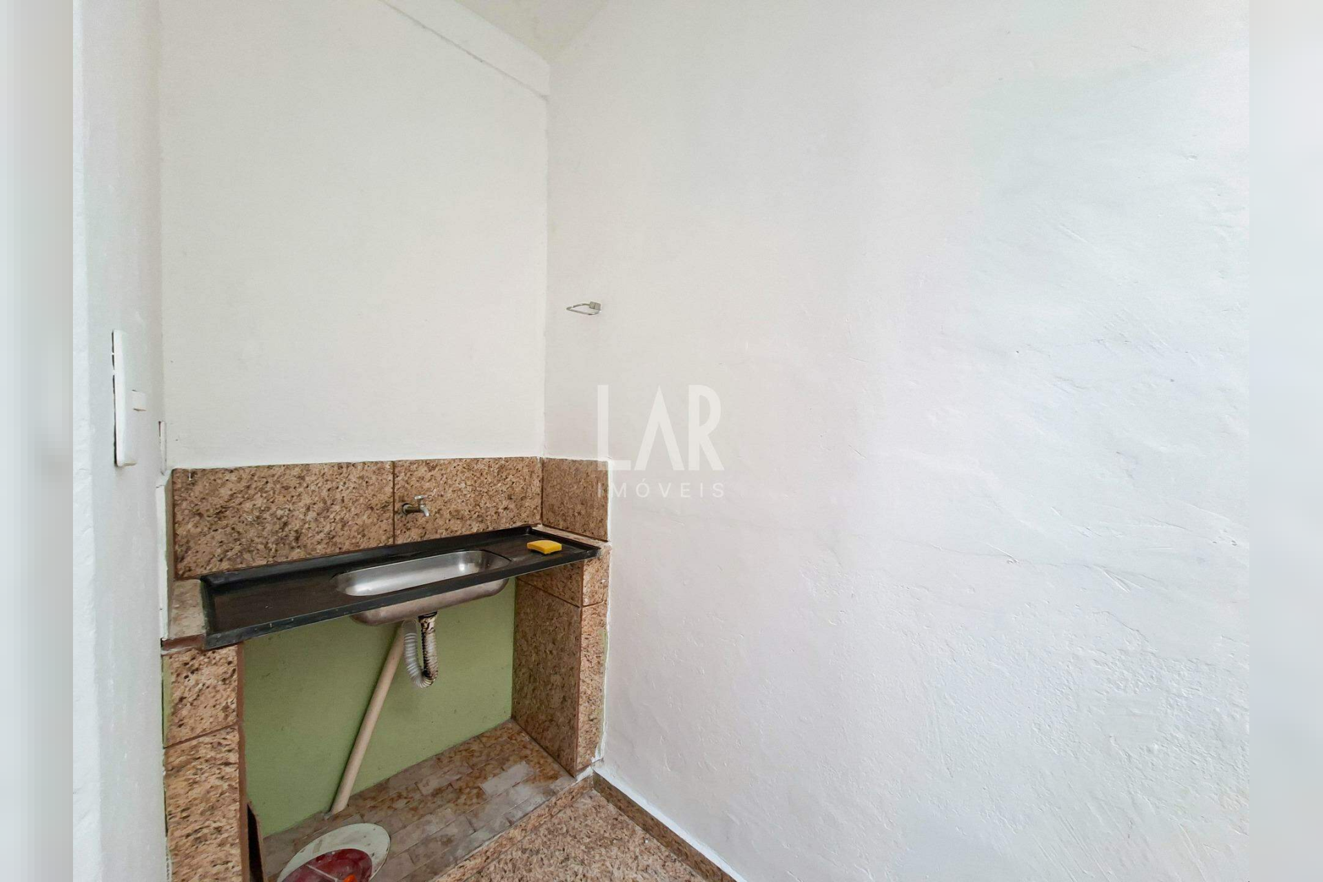 Casa de 4 quartos para alugar, Cachoeirinha, Belo Horizonte - MG