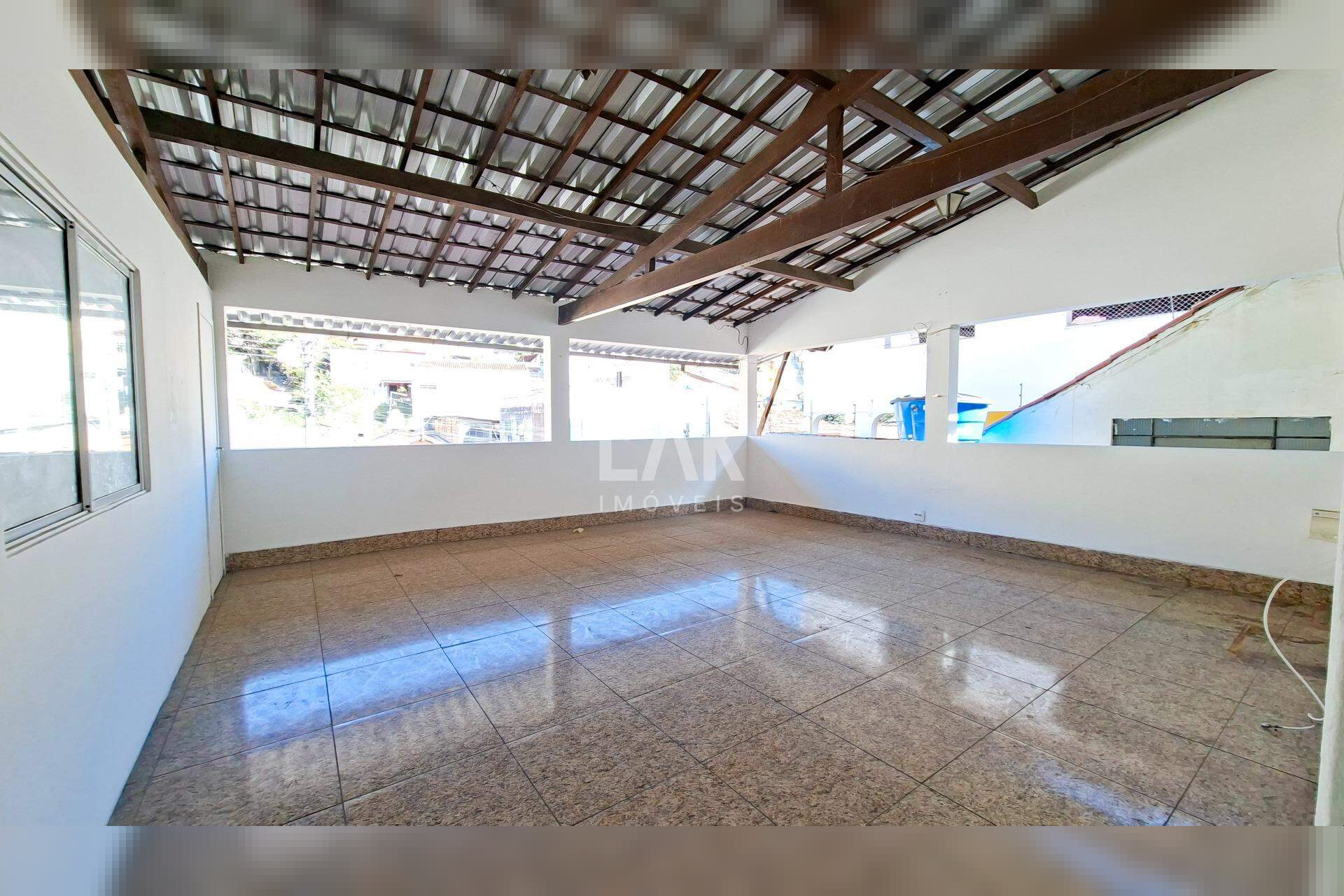 Casa de 4 quartos para alugar, Cachoeirinha, Belo Horizonte - MG
