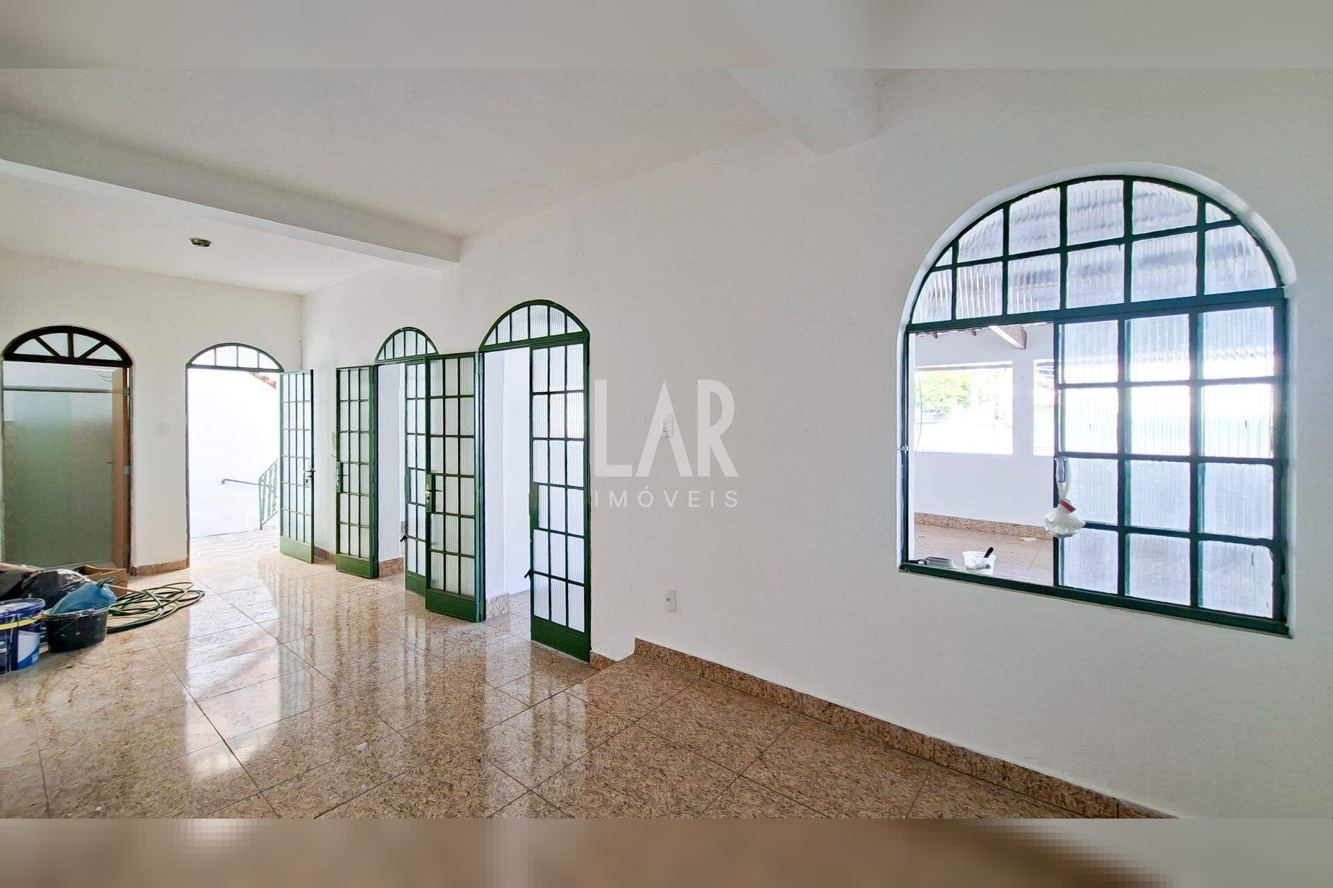 Casa de 4 quartos para alugar, Cachoeirinha, Belo Horizonte - MG