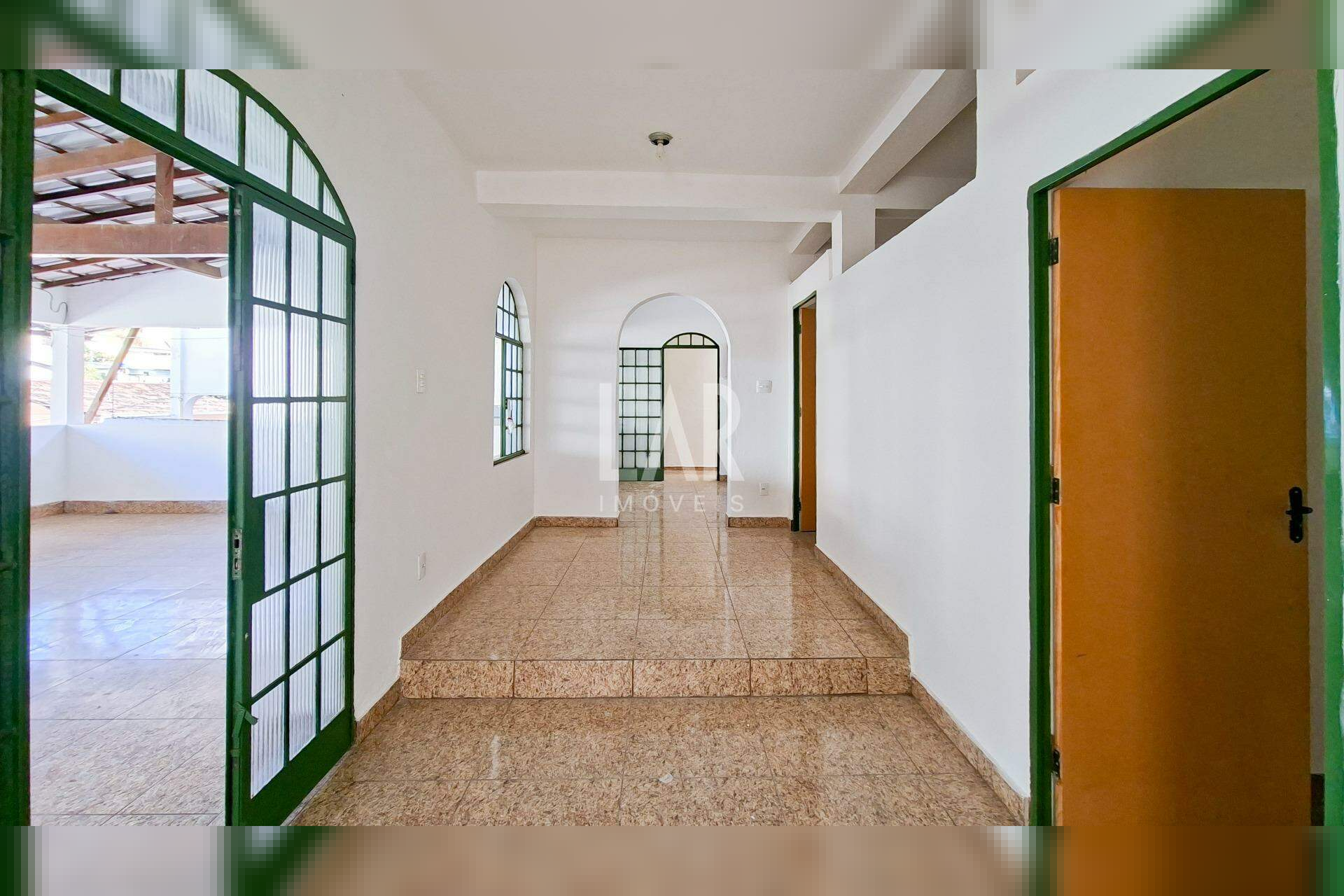 Casa de 4 quartos para alugar, Cachoeirinha, Belo Horizonte - MG