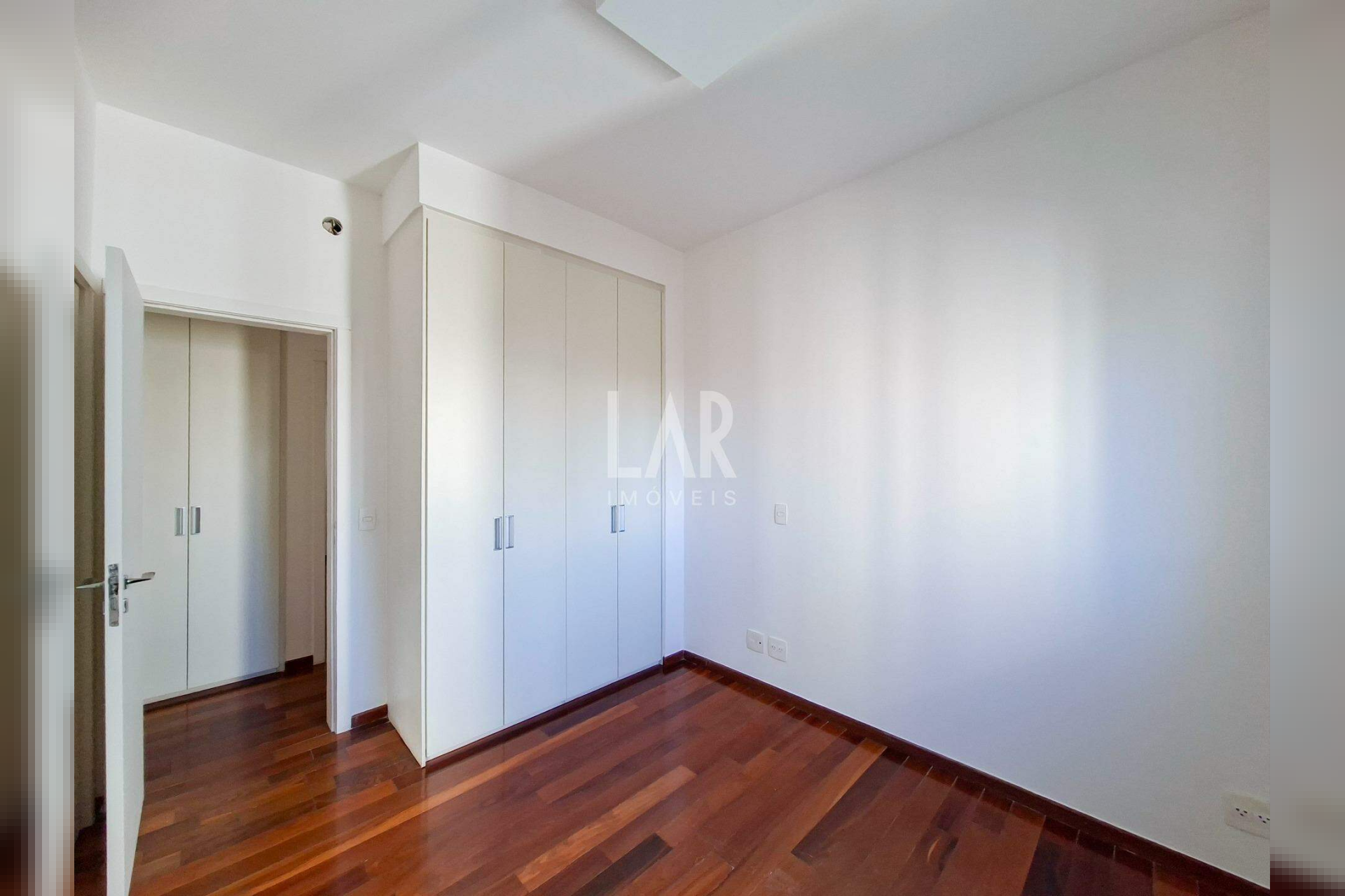 Apartamento de 4 quartos para alugar, Belvedere, Belo Horizonte - MG