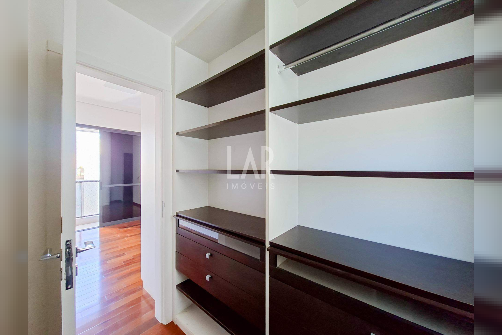 Apartamento de 4 quartos para alugar, Belvedere, Belo Horizonte - MG