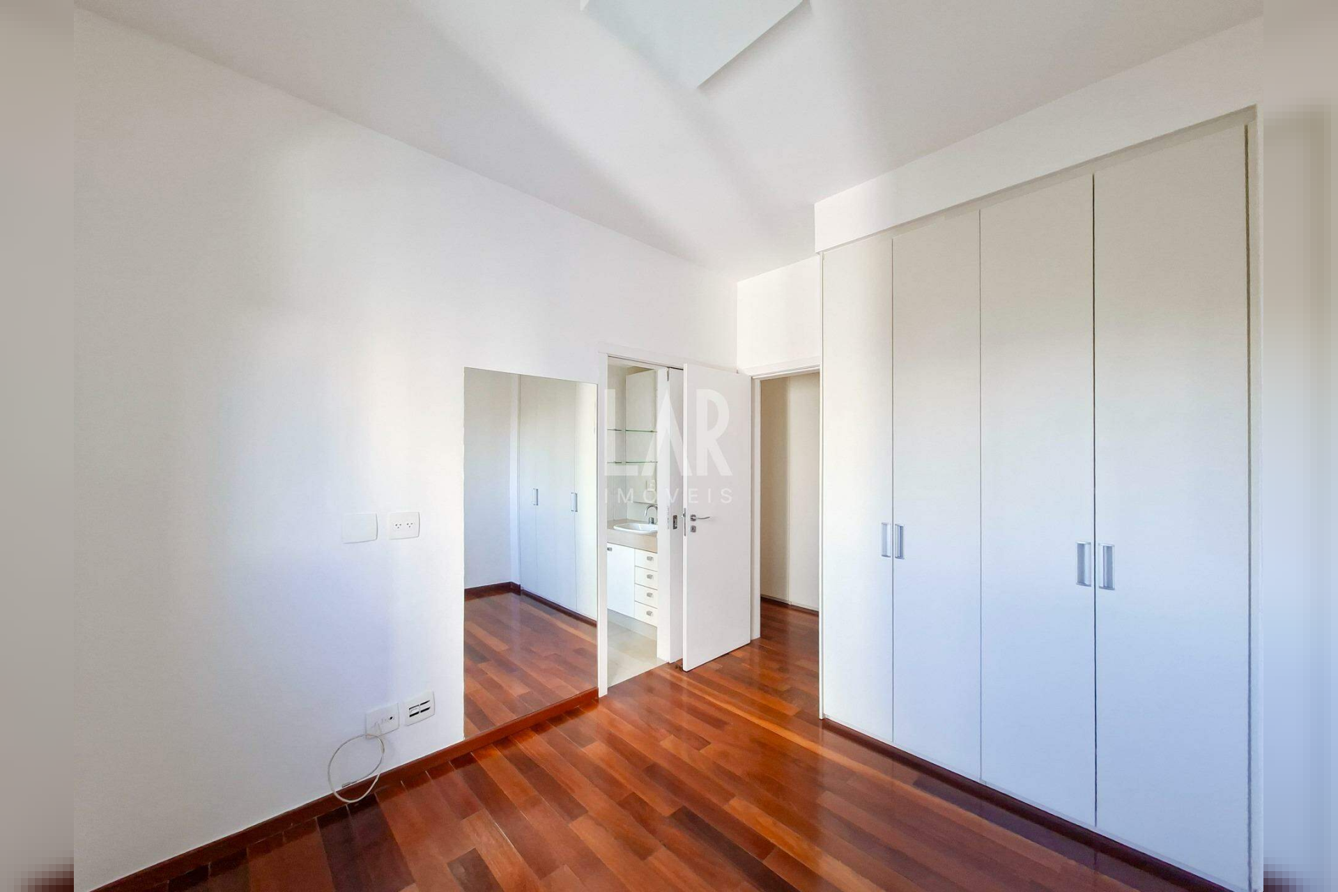 Apartamento de 4 quartos para alugar, Belvedere, Belo Horizonte - MG