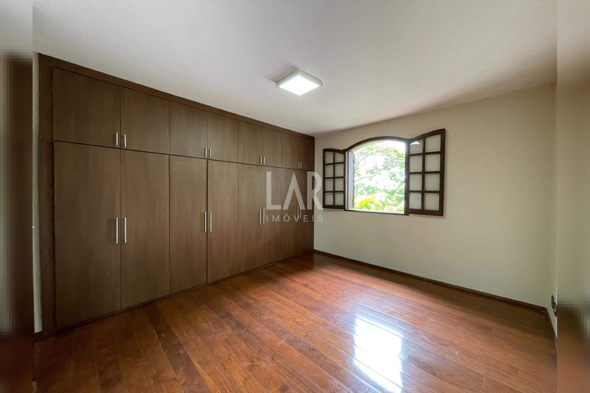 Casa de 4 quartos à venda, São Luiz, Belo Horizonte - MG
