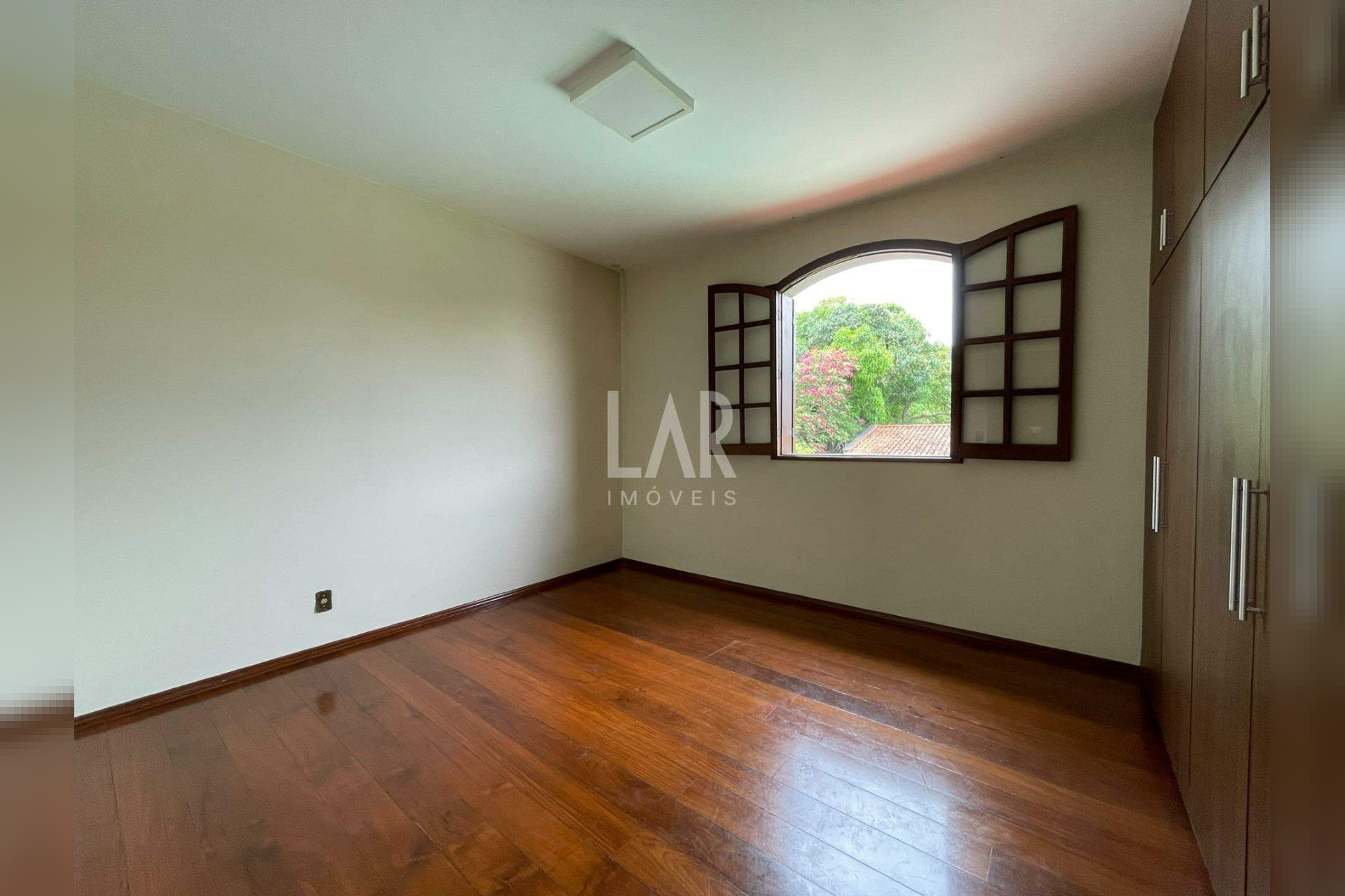 Casa de 4 quartos à venda, São Luiz, Belo Horizonte - MG