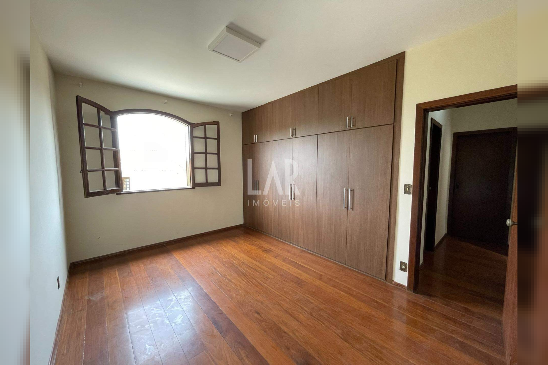 Casa de 4 quartos à venda, São Luiz, Belo Horizonte - MG
