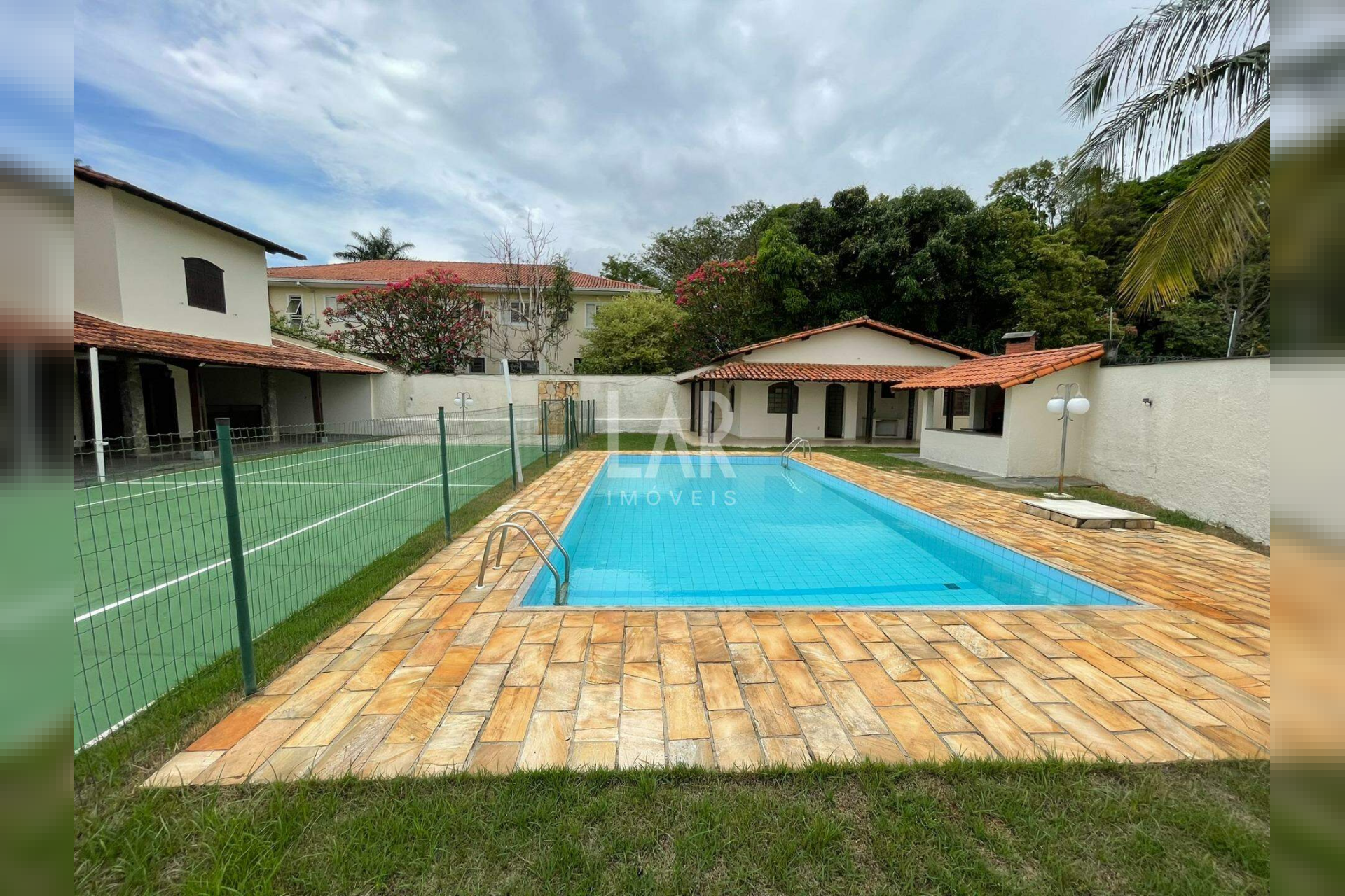 Casa de 4 quartos à venda, São Luiz, Belo Horizonte - MG