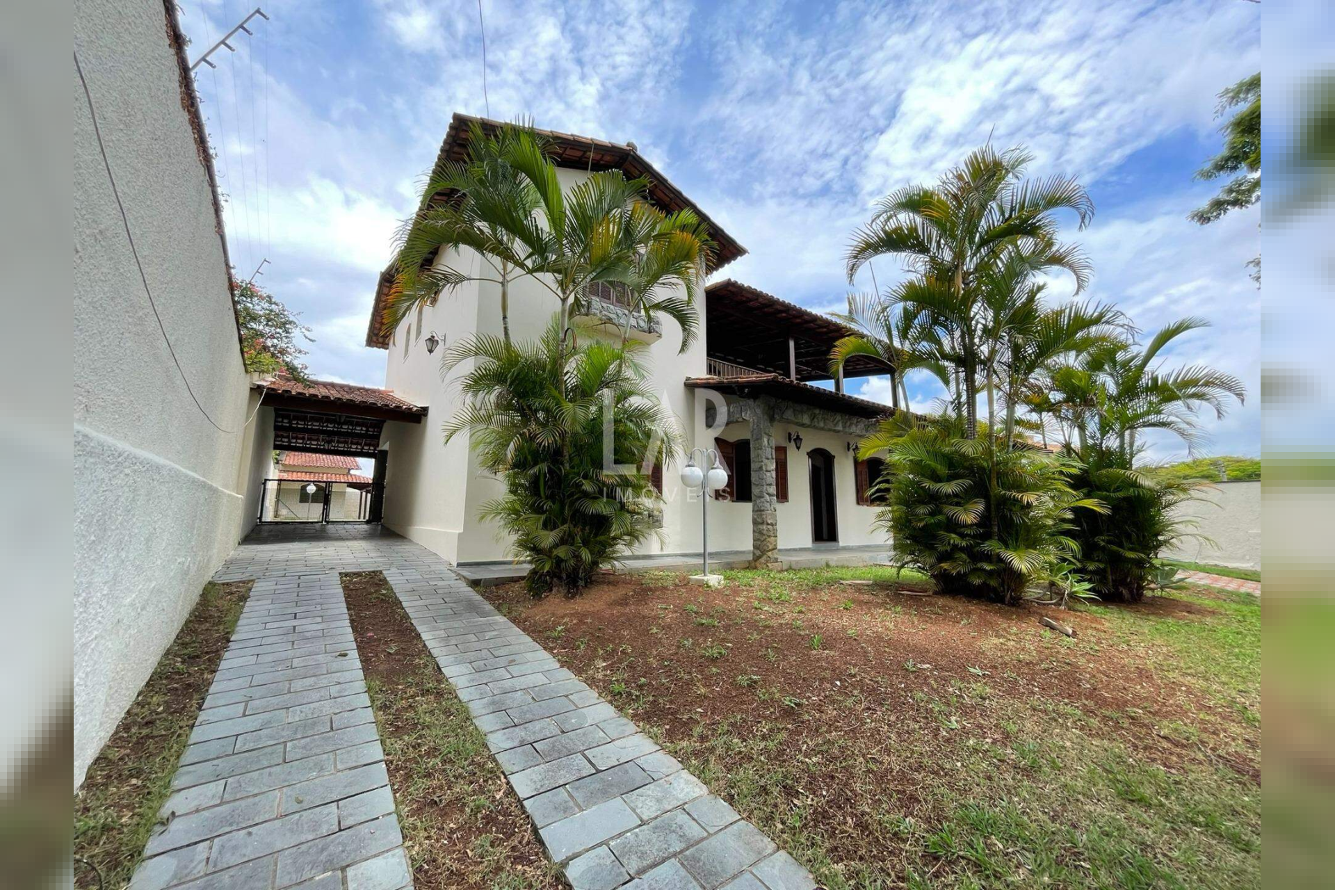 Casa de 4 quartos à venda, São Luiz, Belo Horizonte - MG