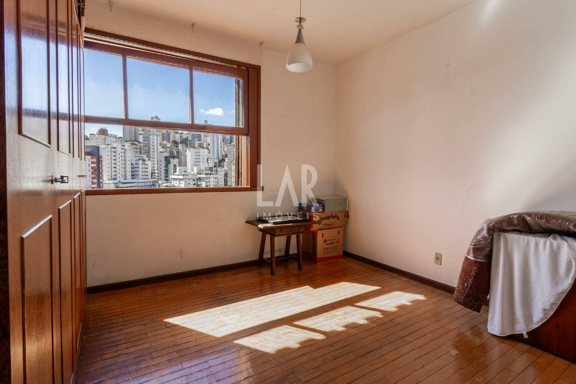 Casa de 6 quartos à venda, Coração de Jesus, Belo Horizonte - MG