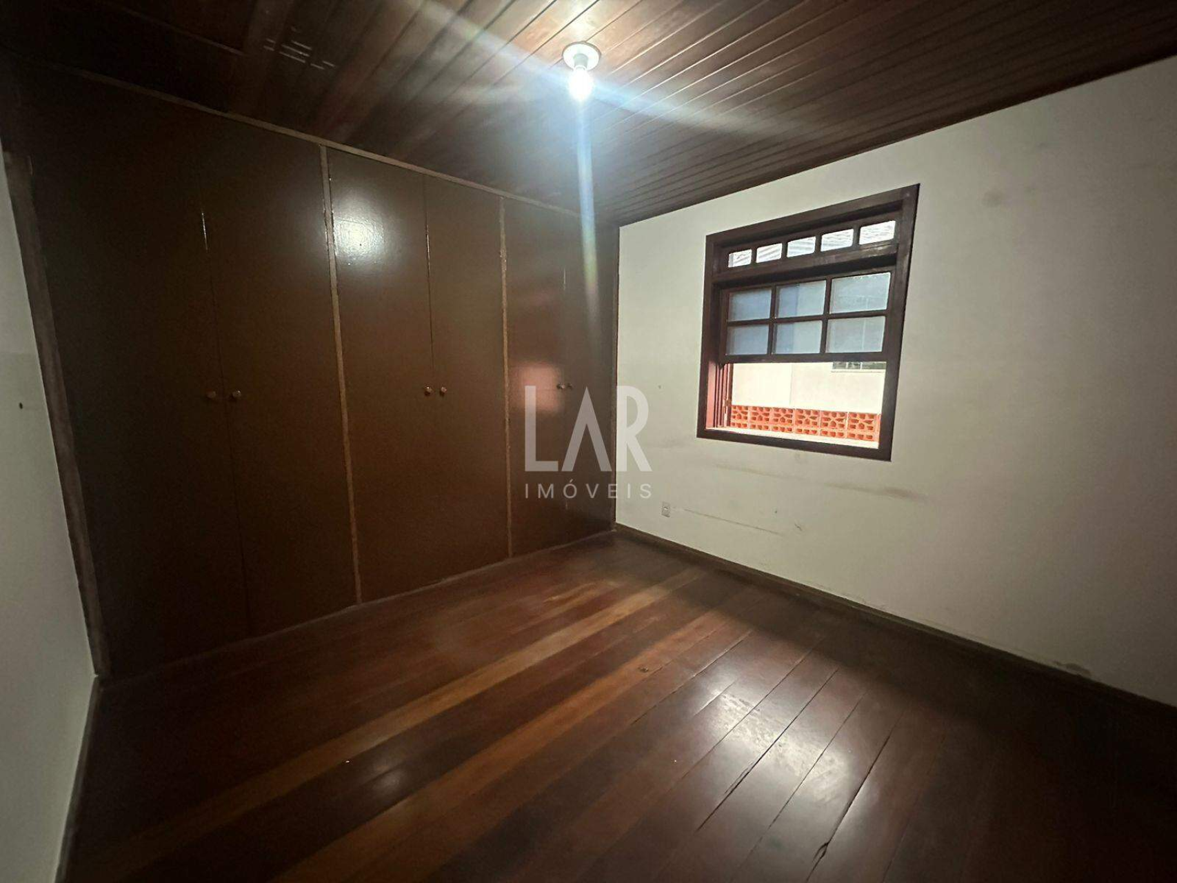 Casa de 5 quartos à venda, Santa Branca, Belo Horizonte - MG