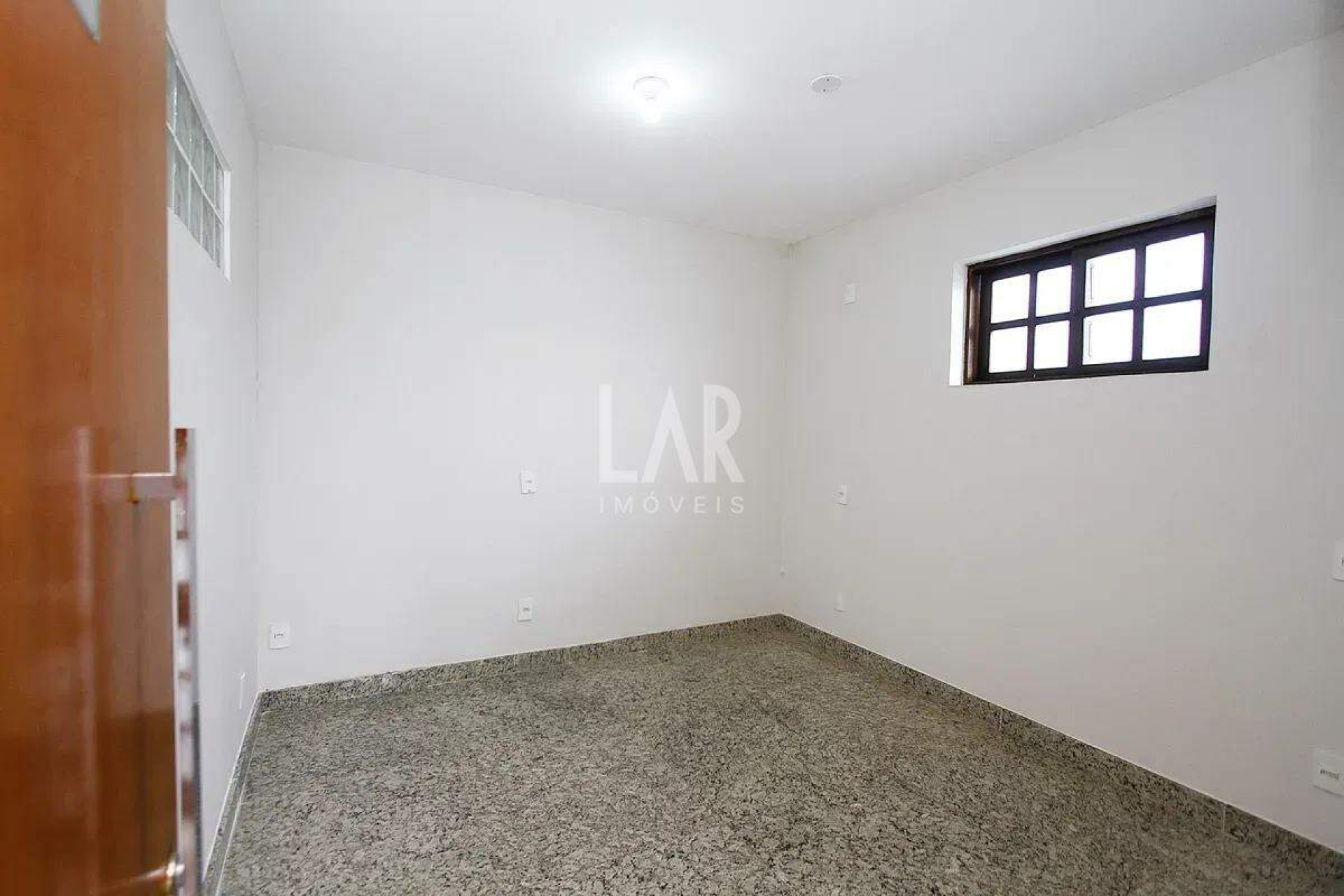 Casa de 4 quartos para alugar, Santa Lúcia, Belo Horizonte - MG
