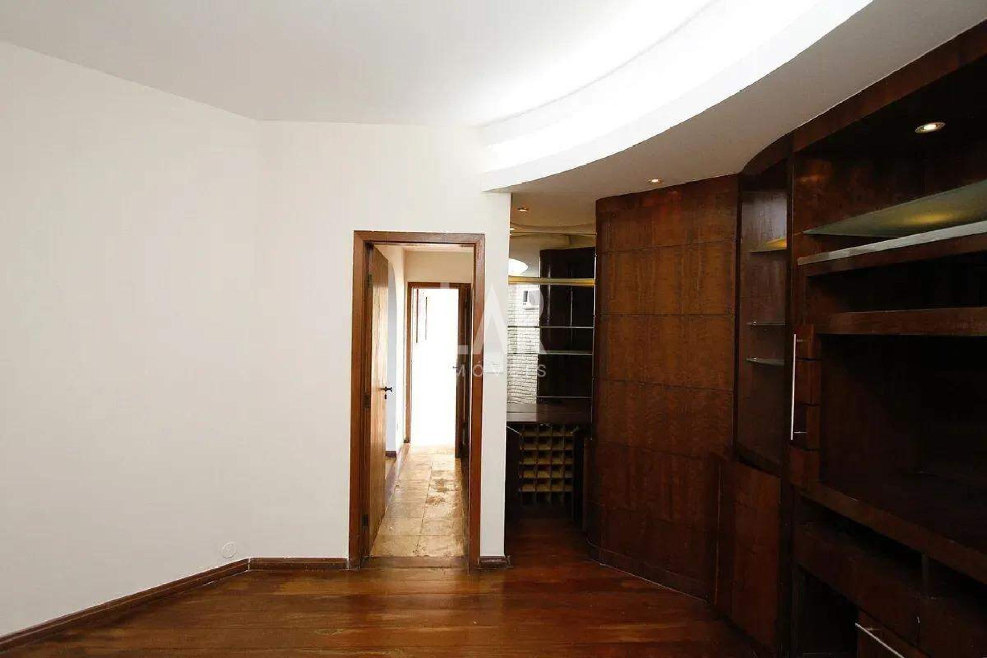 Casa de 4 quartos para alugar, Santa Lúcia, Belo Horizonte - MG