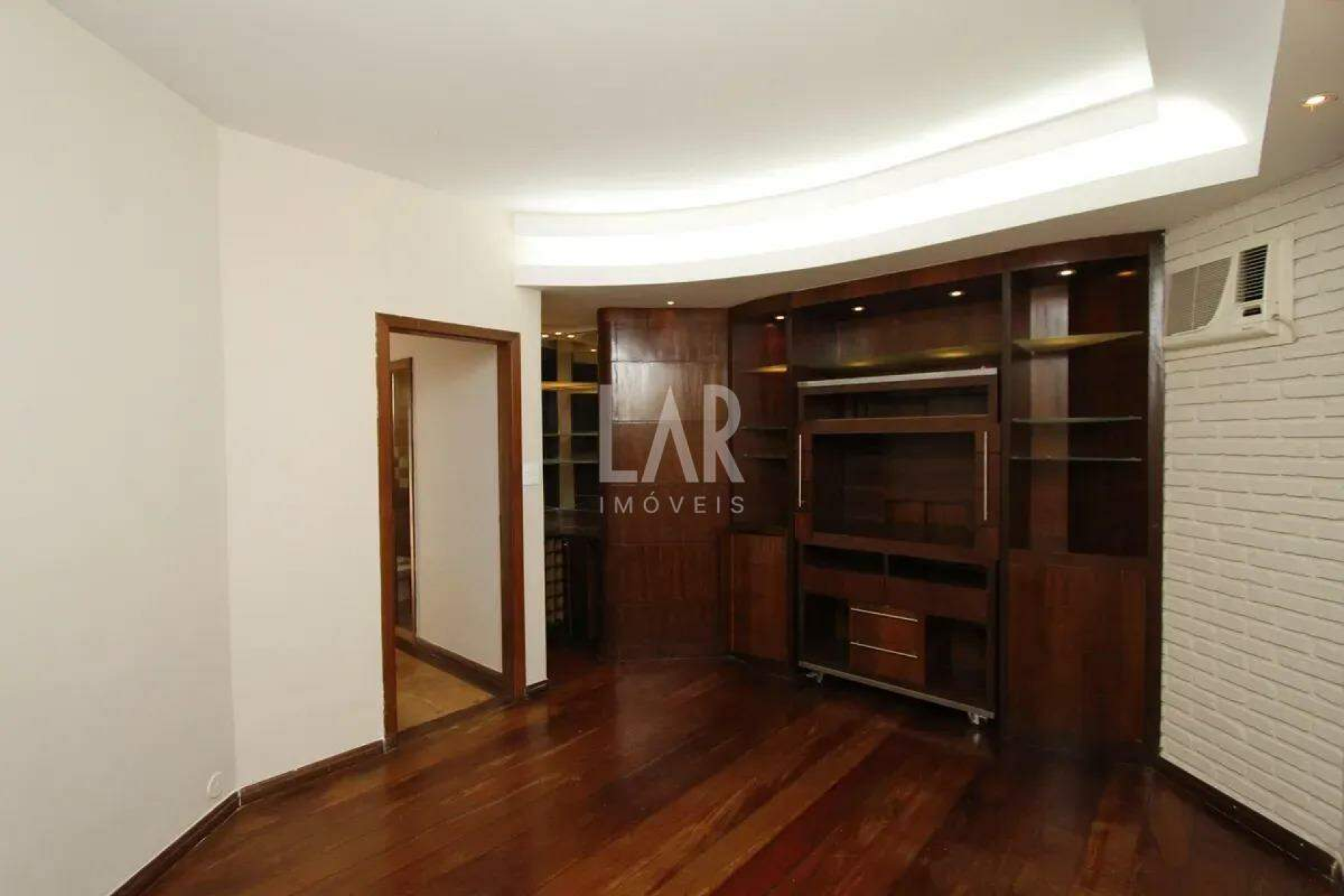 Casa de 4 quartos para alugar, Santa Lúcia, Belo Horizonte - MG