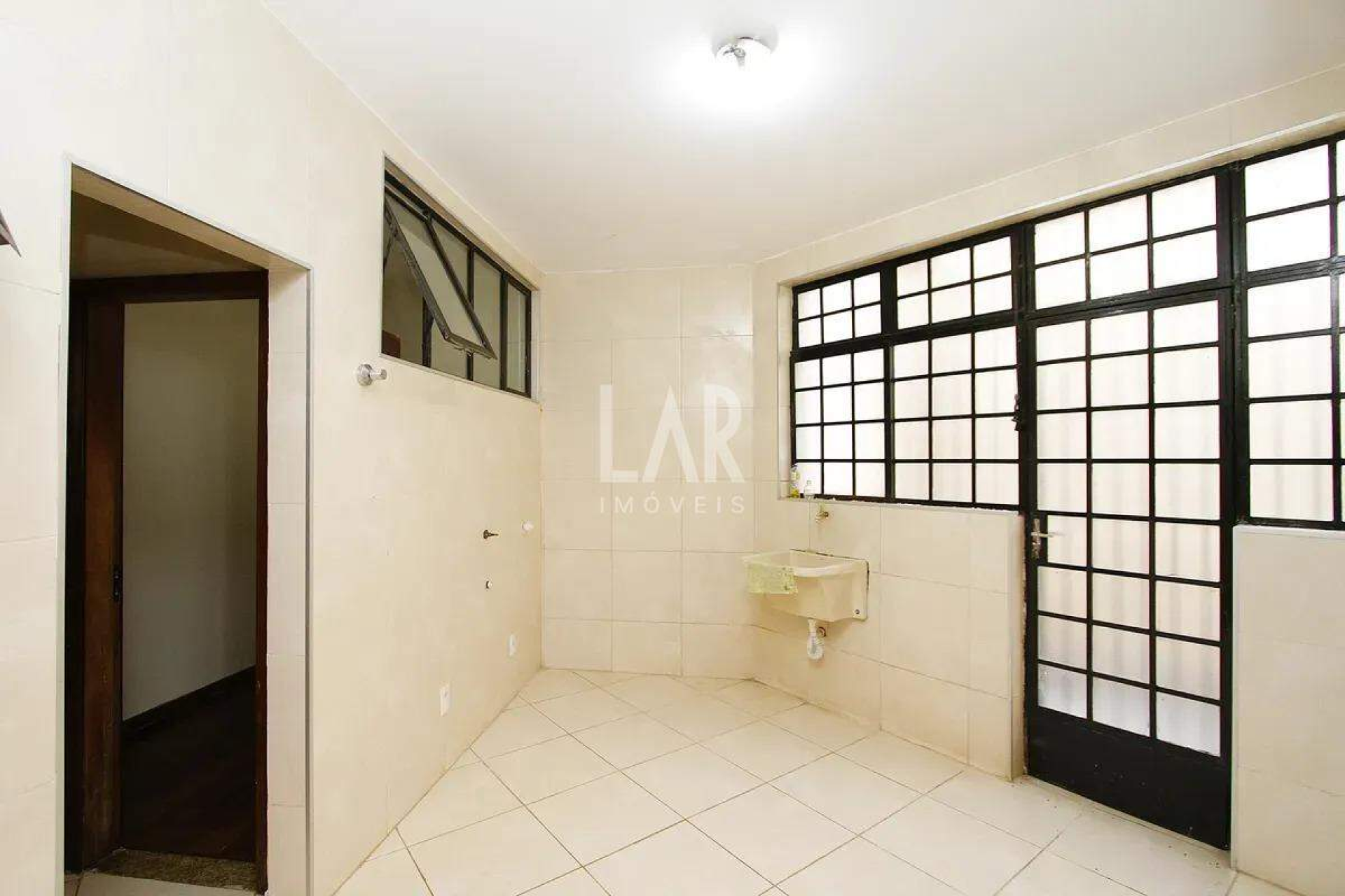Casa de 4 quartos para alugar, Santa Lúcia, Belo Horizonte - MG
