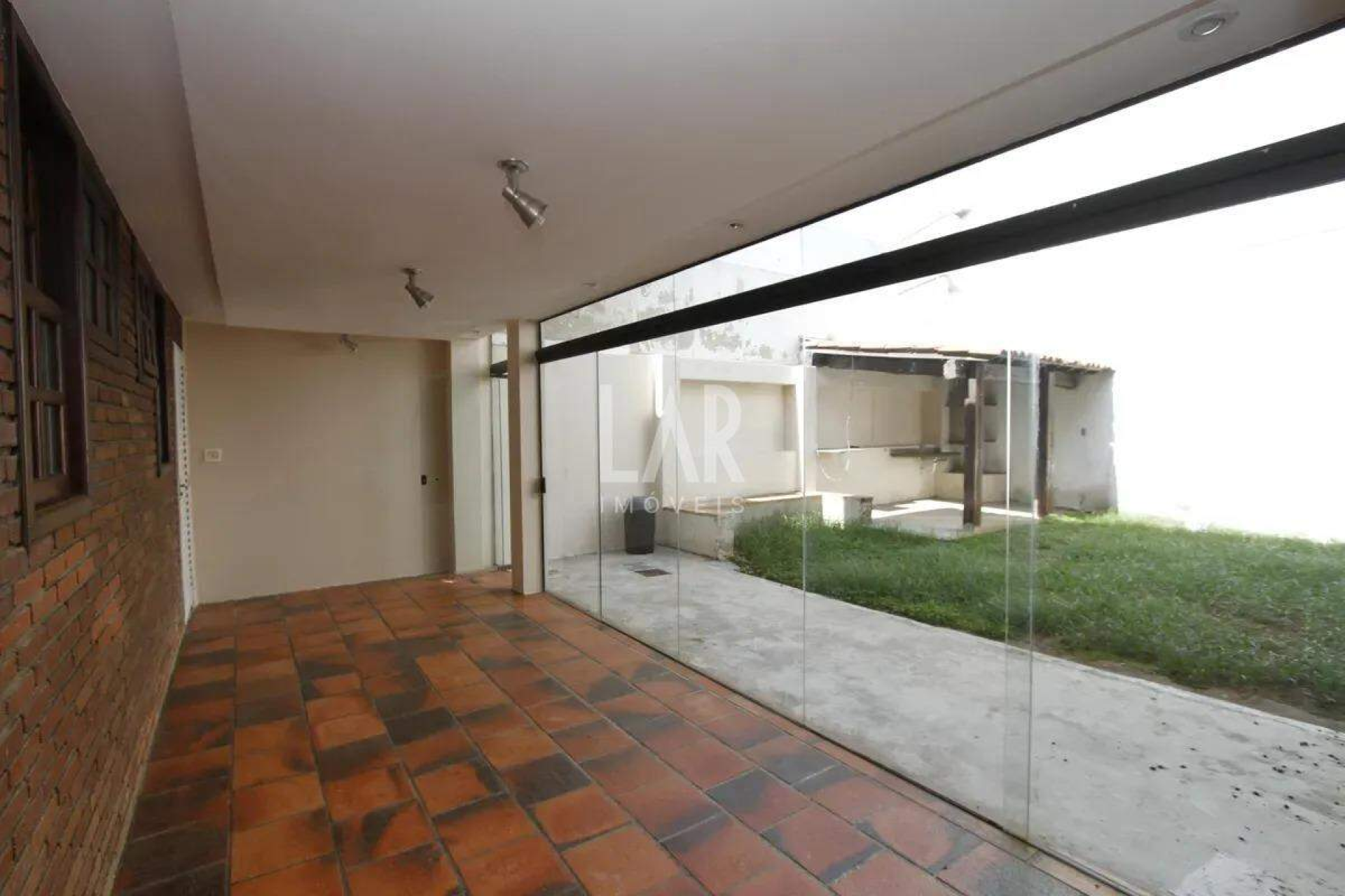 Casa de 4 quartos para alugar, Santa Lúcia, Belo Horizonte - MG