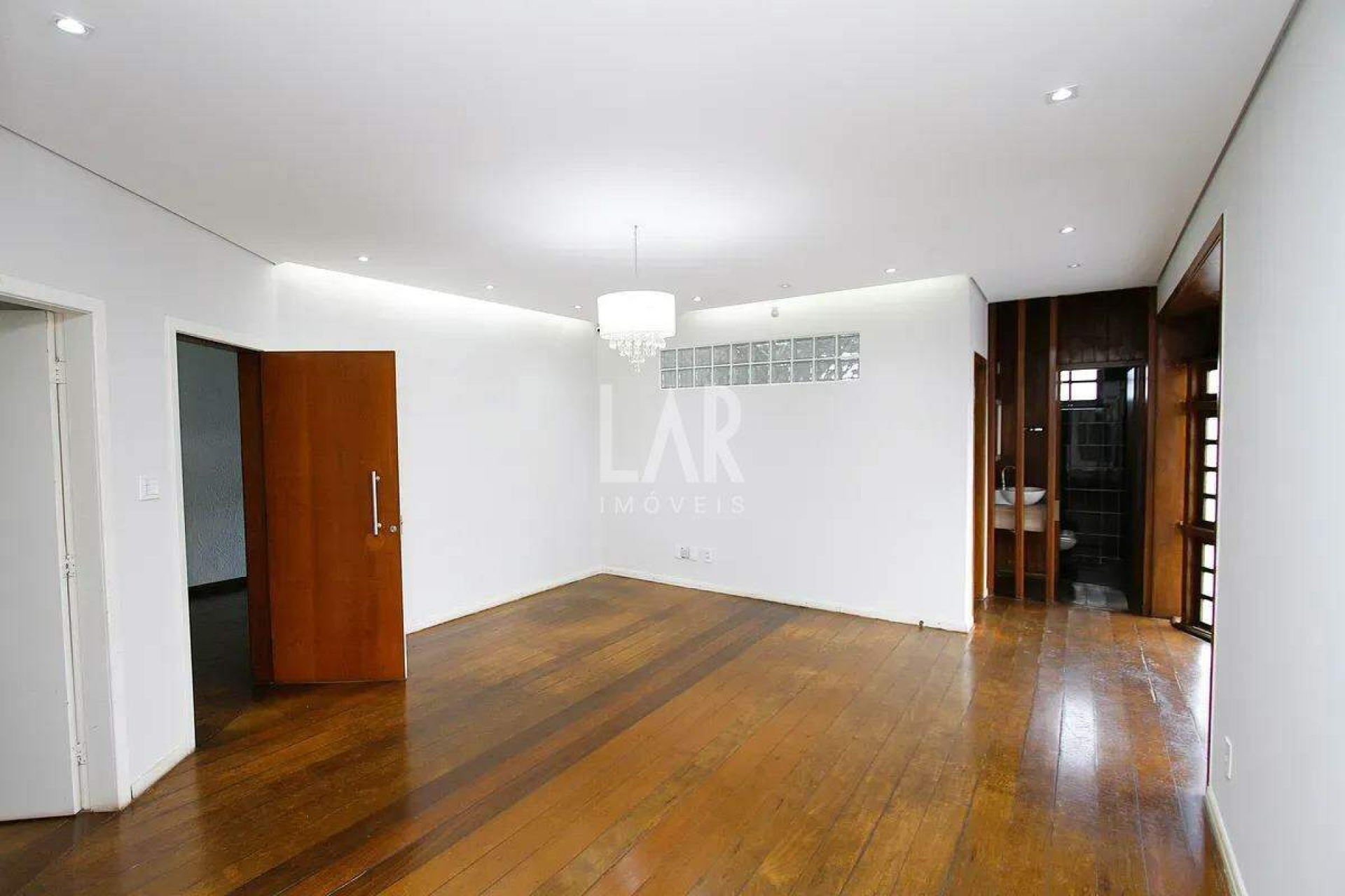 Casa de 4 quartos para alugar, Santa Lúcia, Belo Horizonte - MG