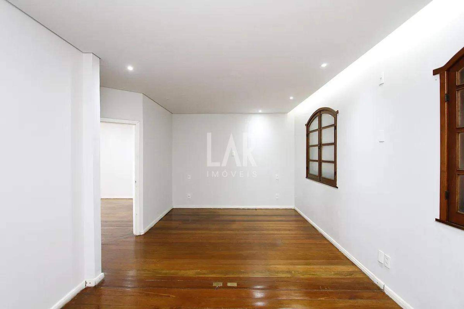 Casa de 4 quartos à venda, Santa Lúcia, Belo Horizonte - MG