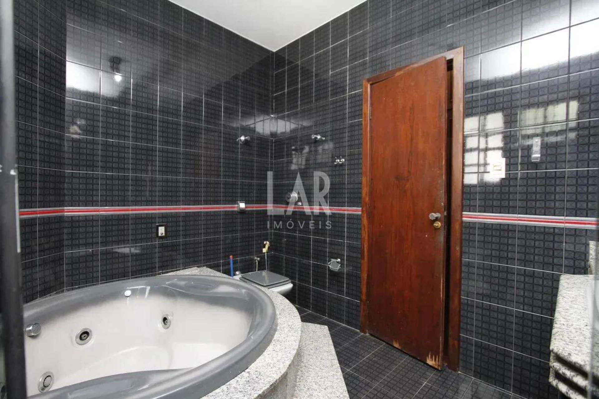 Casa de 4 quartos à venda, Santa Lúcia, Belo Horizonte - MG