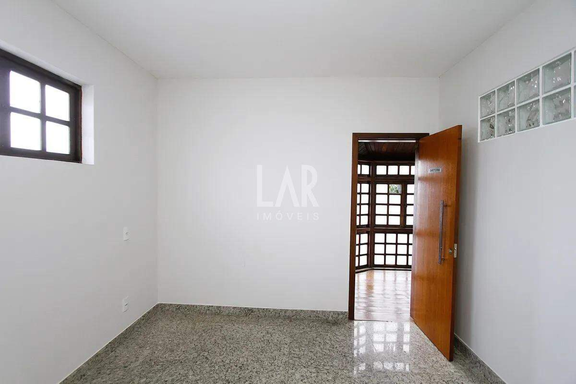 Casa de 4 quartos à venda, Santa Lúcia, Belo Horizonte - MG
