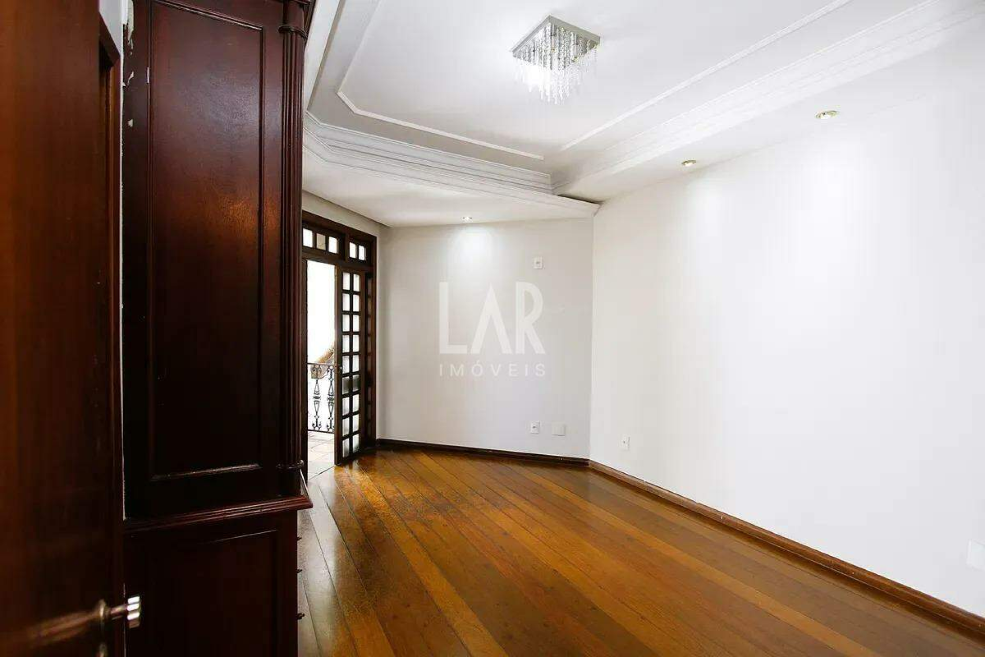 Casa de 4 quartos à venda, Santa Lúcia, Belo Horizonte - MG