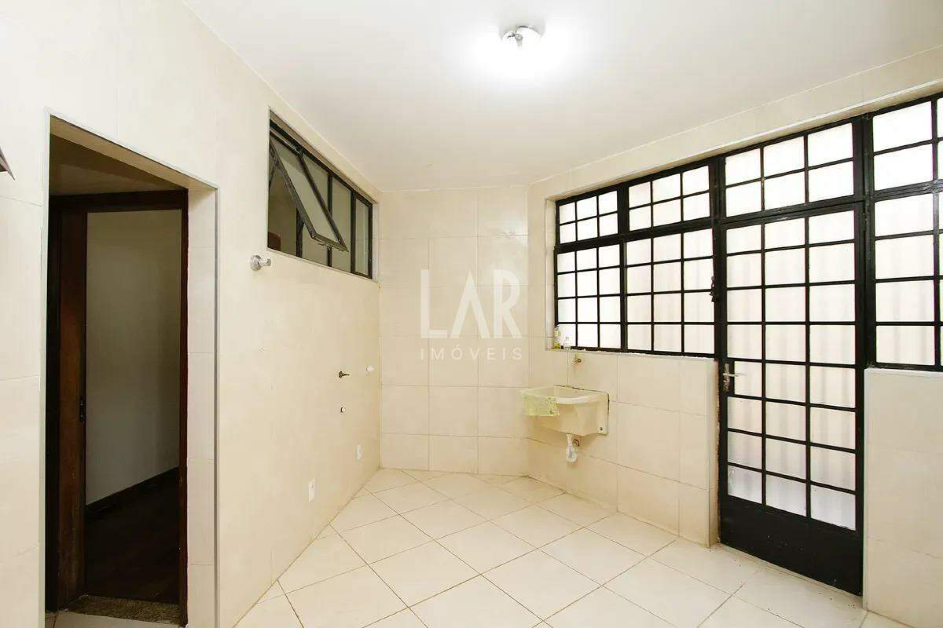 Casa de 4 quartos à venda, Santa Lúcia, Belo Horizonte - MG