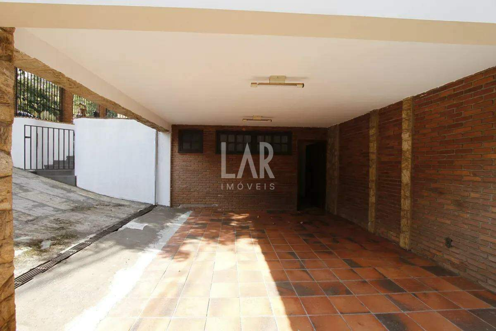 Casa de 4 quartos à venda, Santa Lúcia, Belo Horizonte - MG