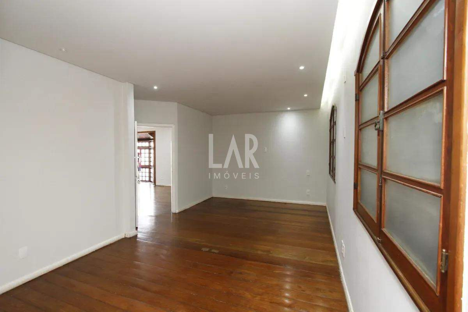 Casa de 4 quartos à venda, Santa Lúcia, Belo Horizonte - MG