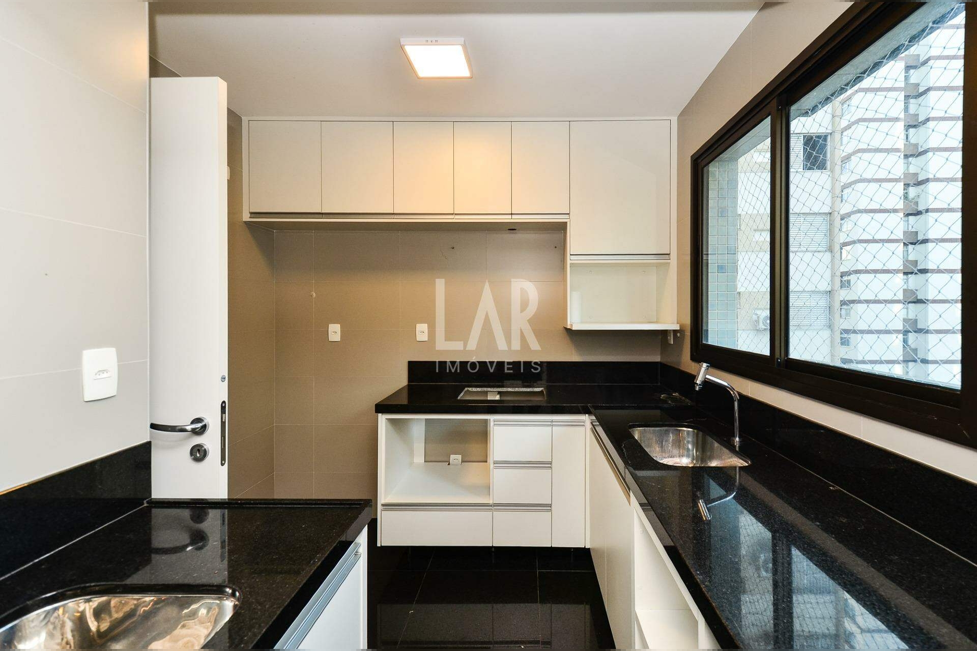 Apartamento de 3 quartos para alugar, Lourdes, Belo Horizonte - MG