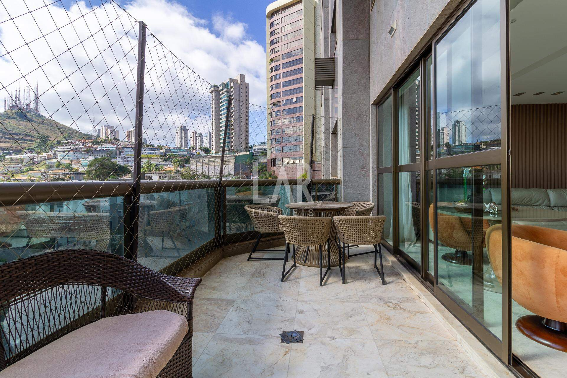 Apartamento de 4 quartos à venda, Belvedere, Belo Horizonte - MG