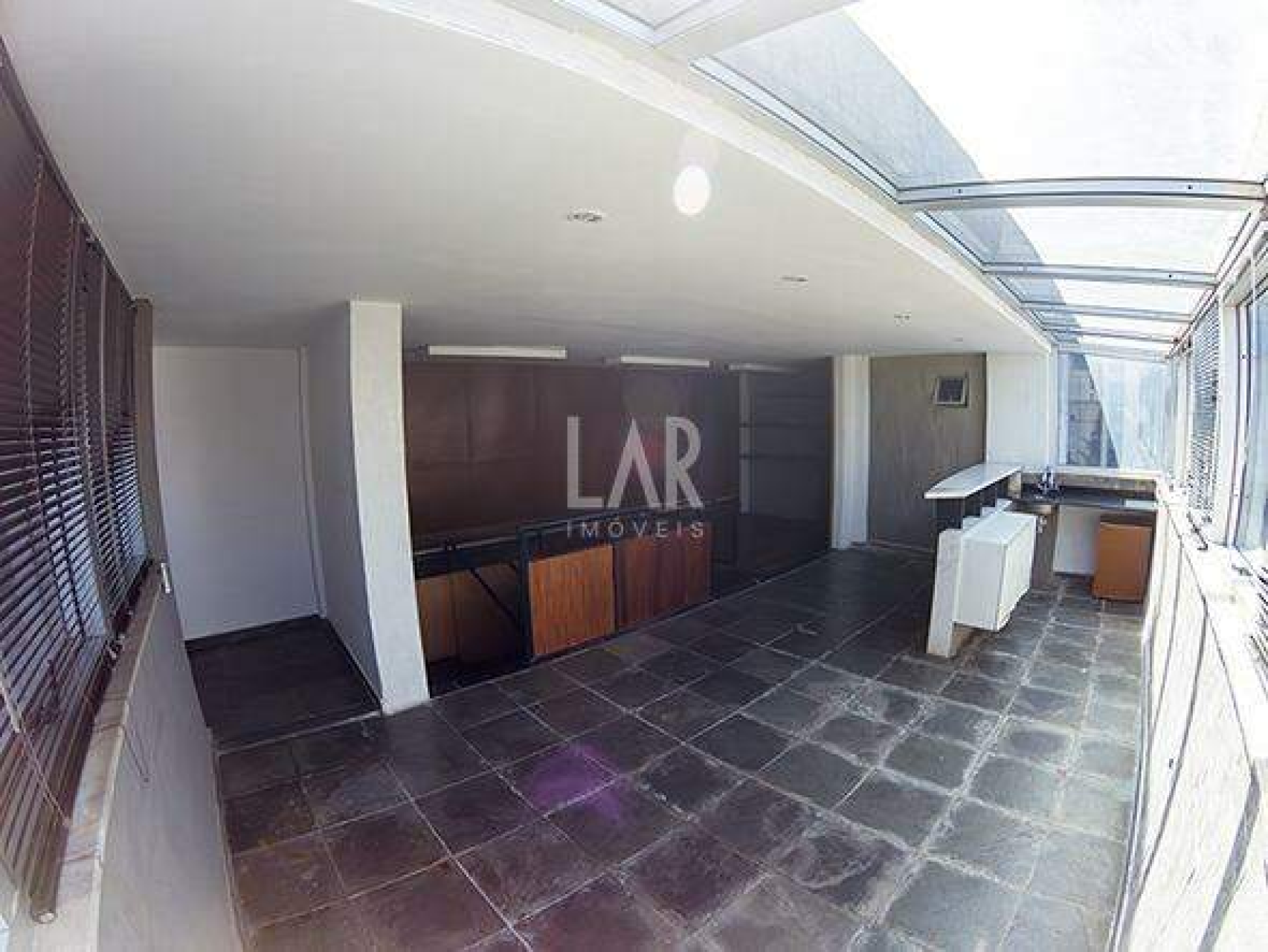 Comercial - Loja de 1 quarto para alugar, Santa Efigênia, Belo Horizonte - MG