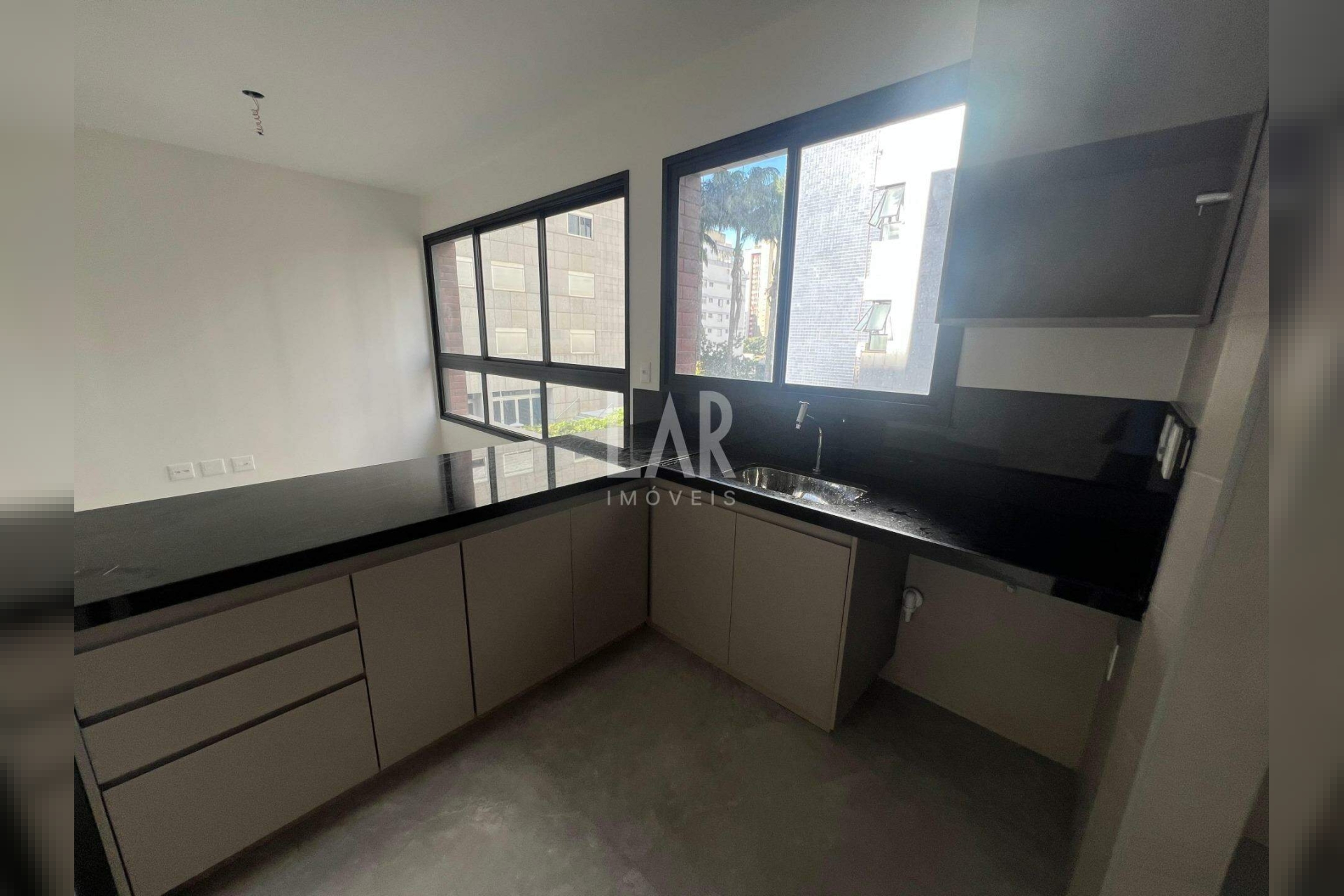 Apartamento de 2 quartos à venda, Lourdes, Belo Horizonte - MG