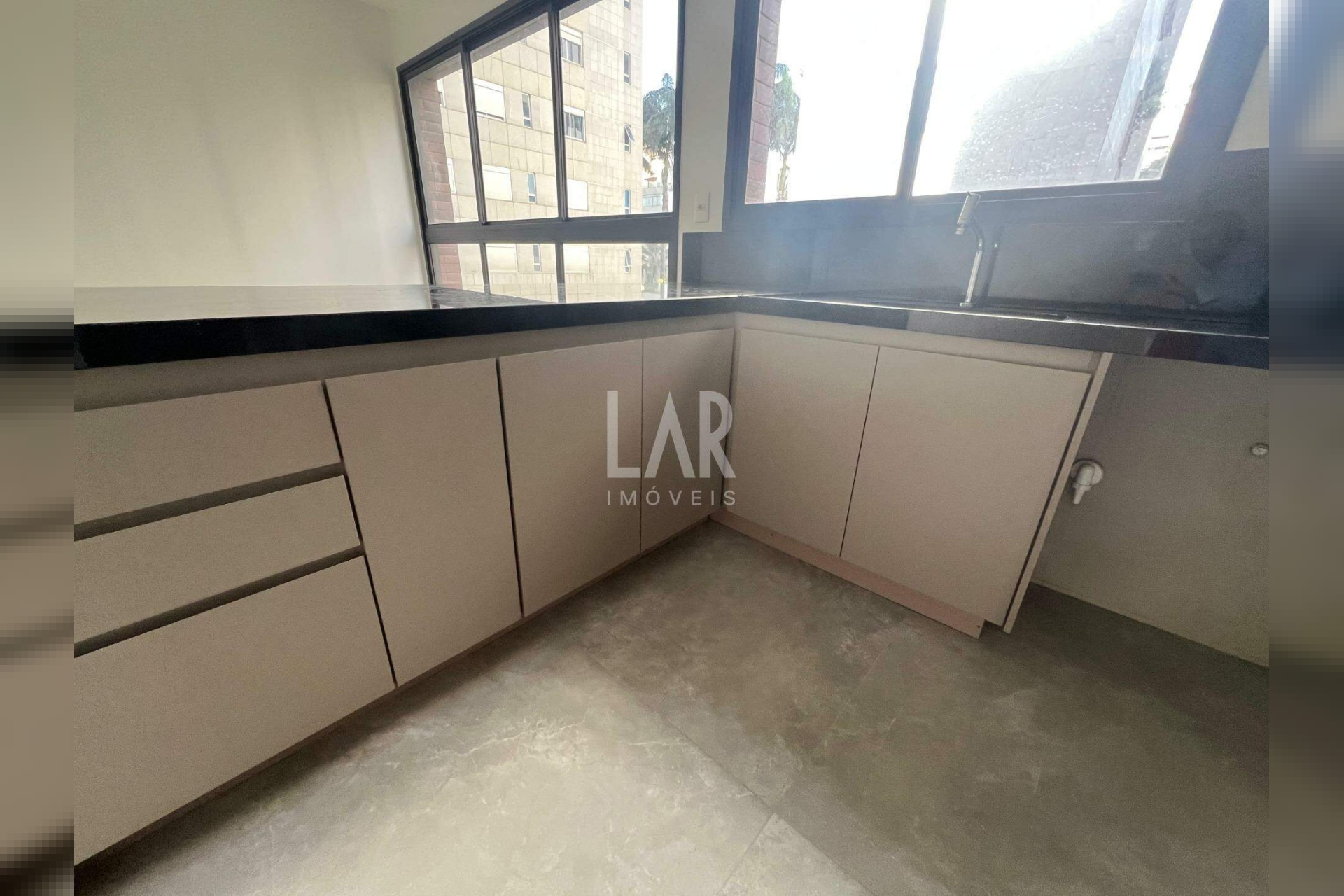 Apartamento de 2 quartos à venda, Lourdes, Belo Horizonte - MG