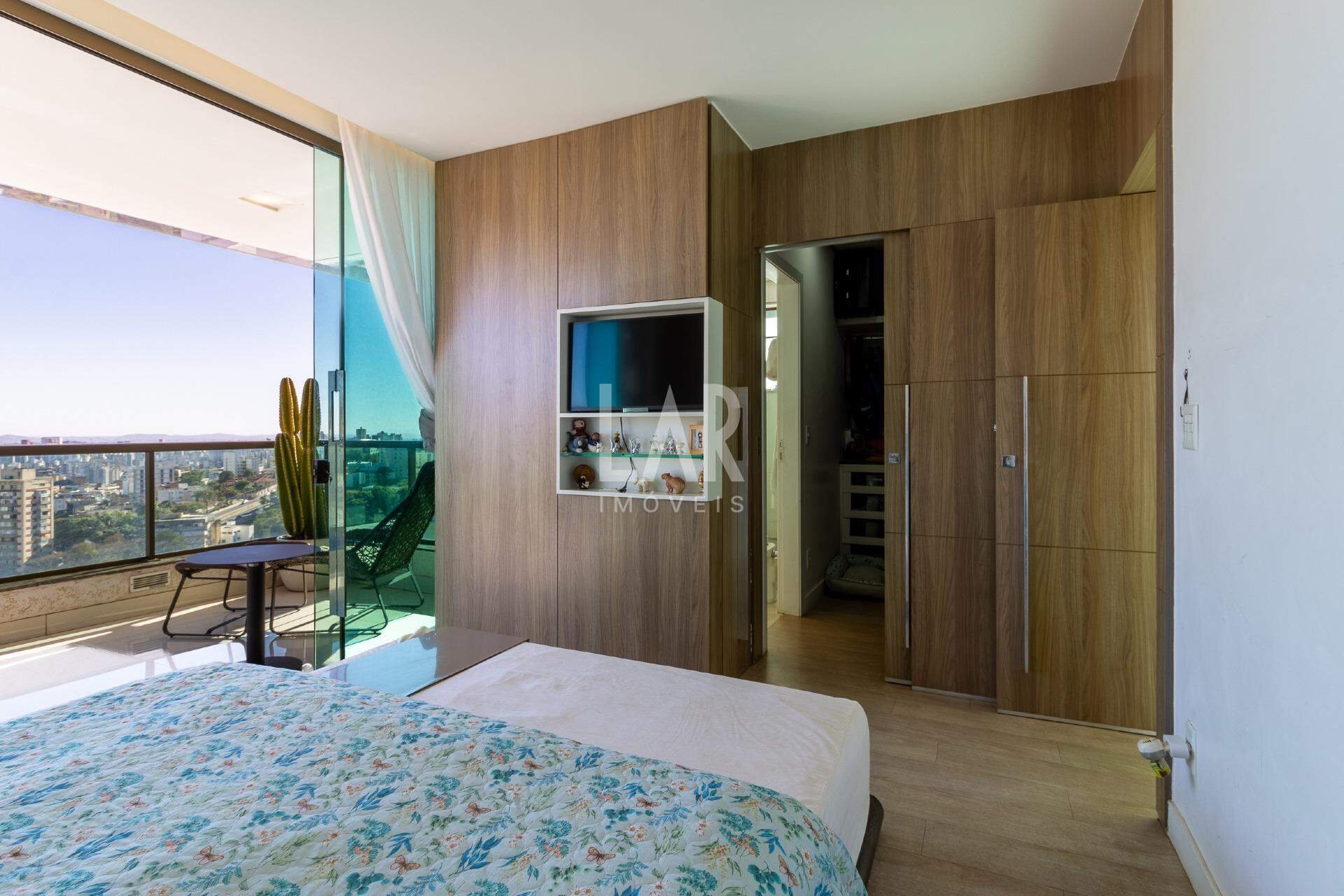 Apartamento de 4 quartos à venda, Santa Lúcia, Belo Horizonte - MG