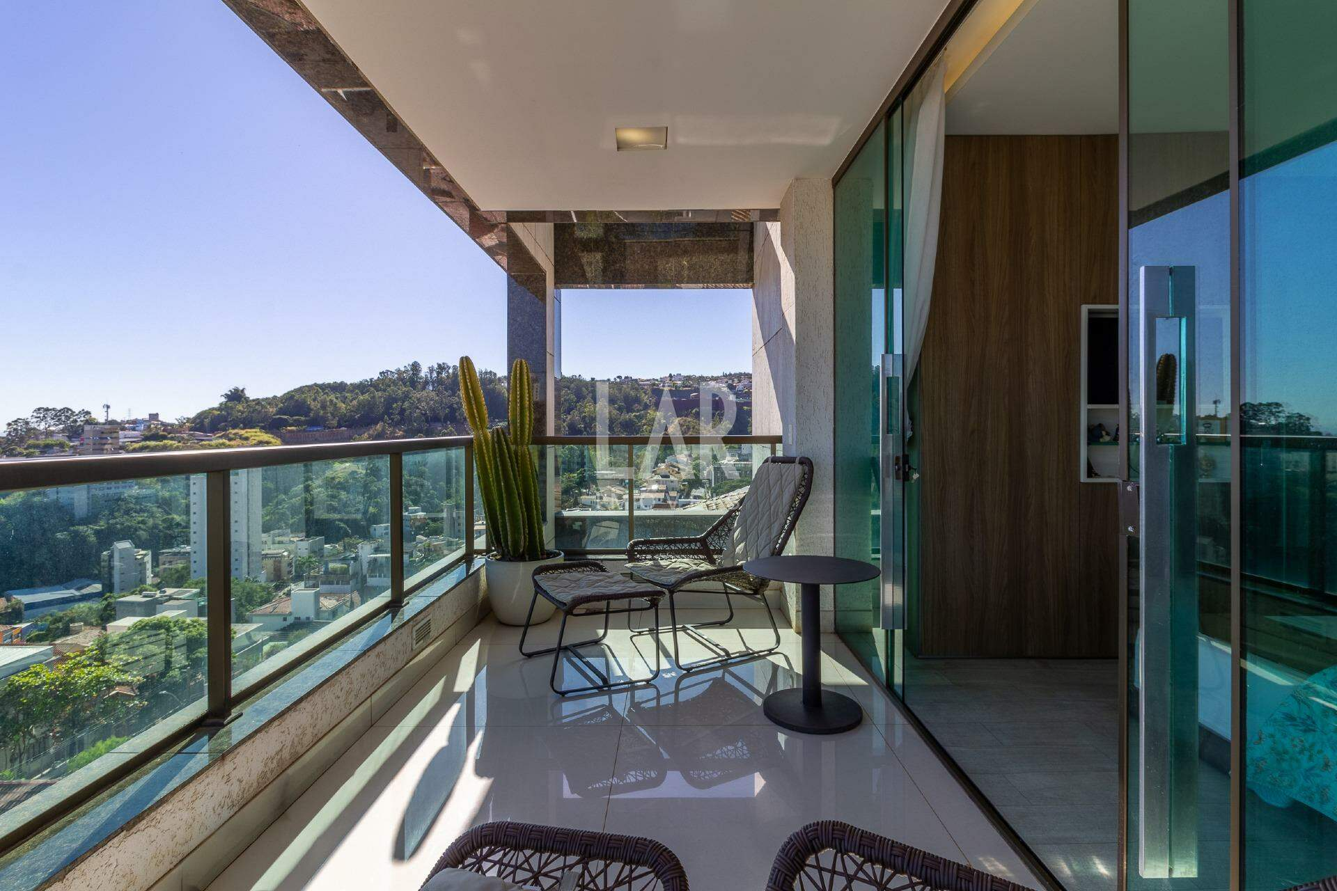 Apartamento de 4 quartos à venda, Santa Lúcia, Belo Horizonte - MG