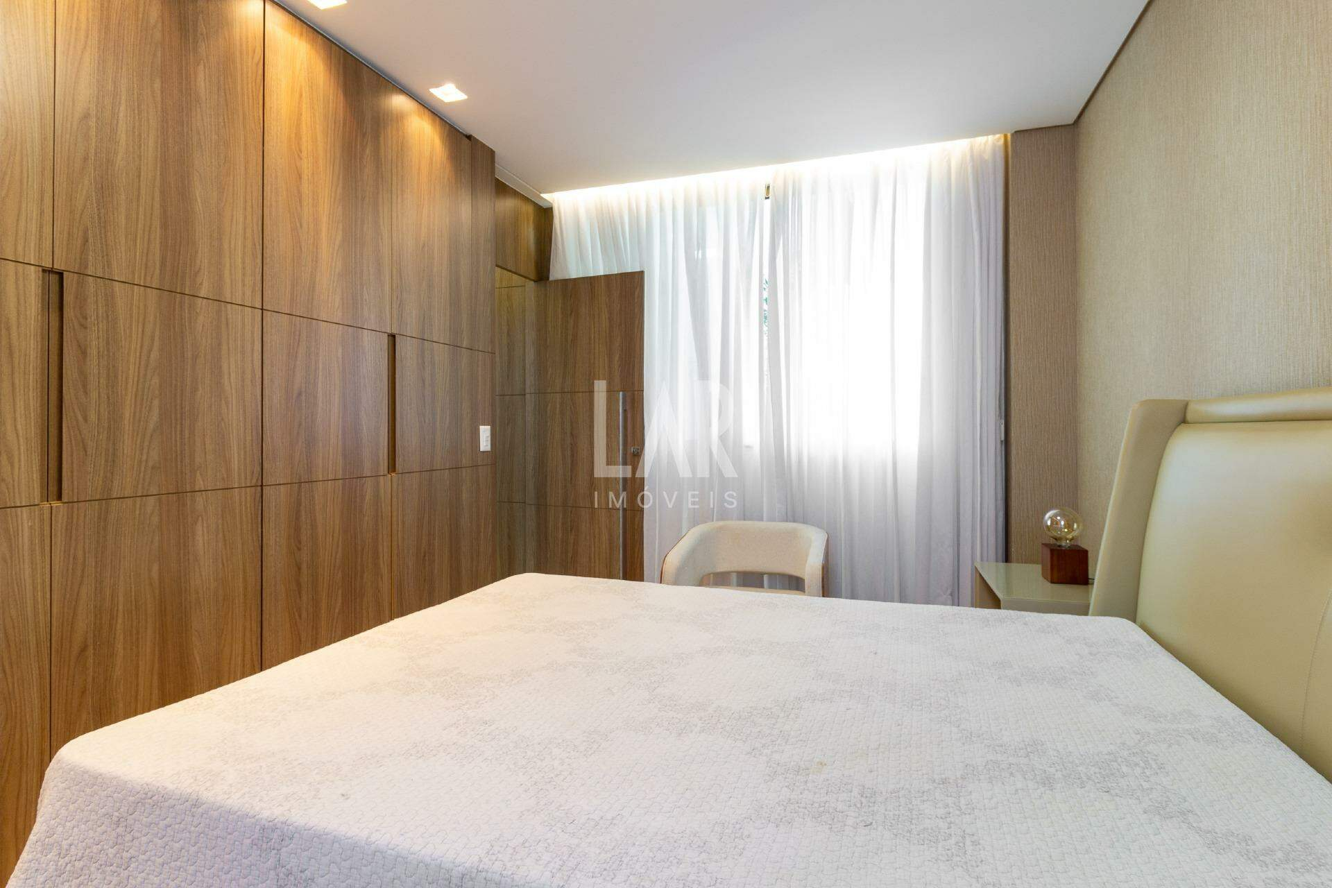 Apartamento de 4 quartos à venda, Santa Lúcia, Belo Horizonte - MG