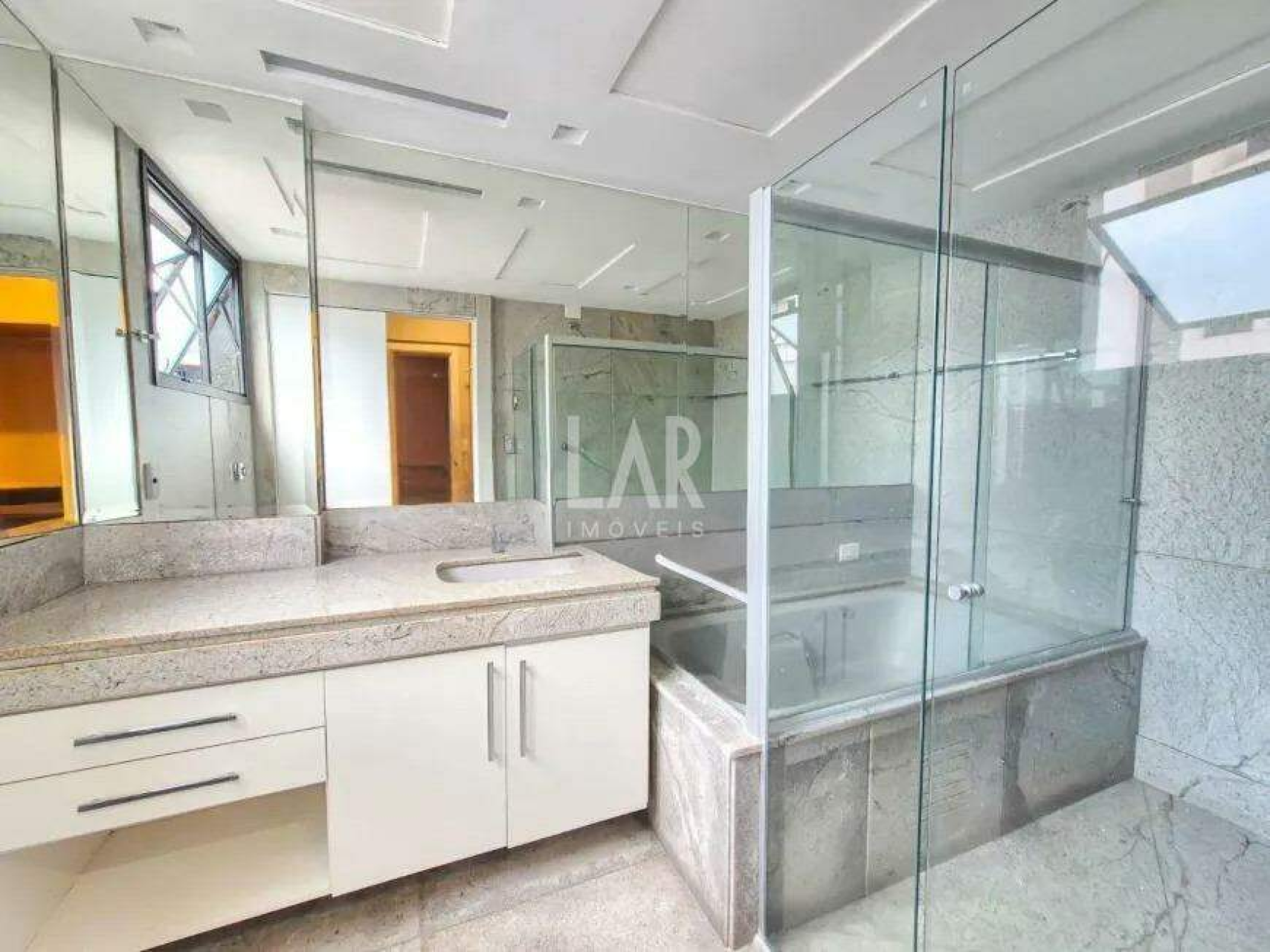 Apartamento de 4 quartos à venda, Belvedere, Belo Horizonte - MG