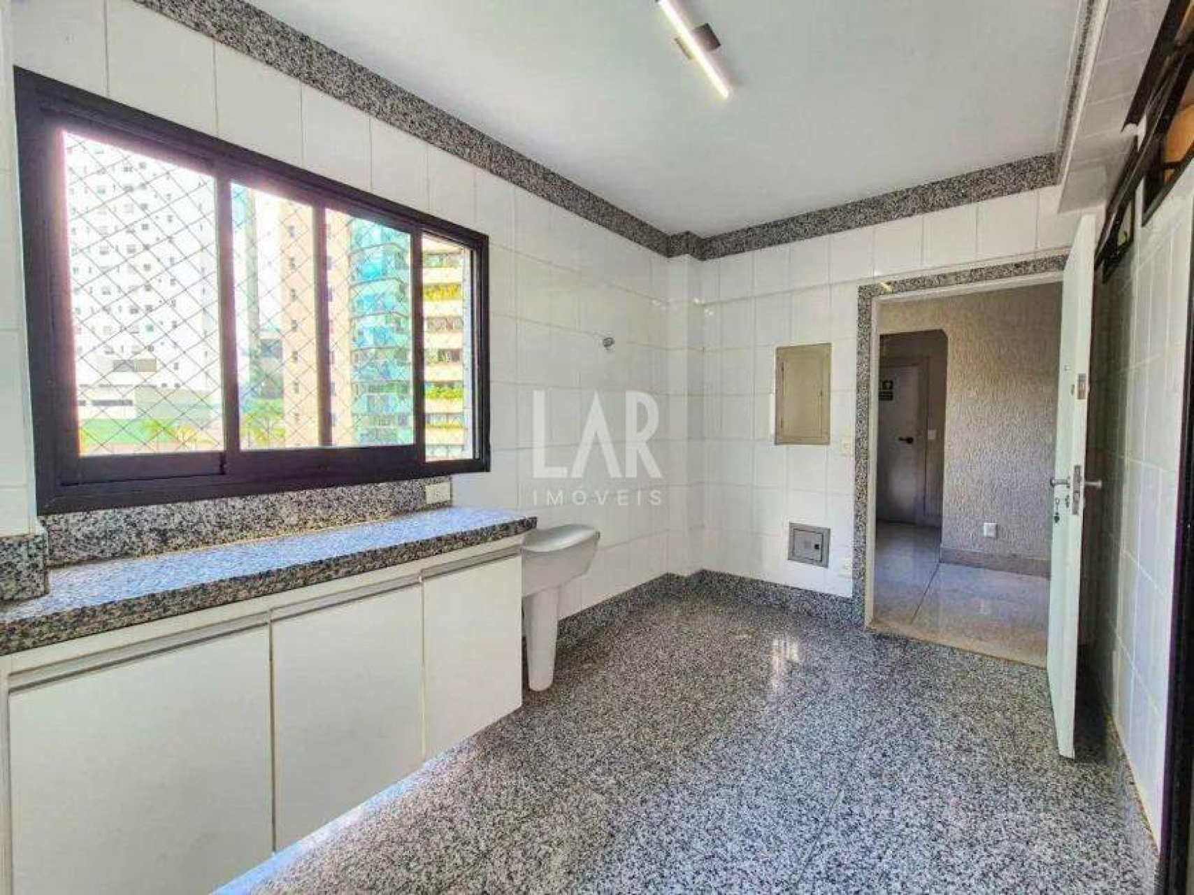 Apartamento de 4 quartos à venda, Belvedere, Belo Horizonte - MG