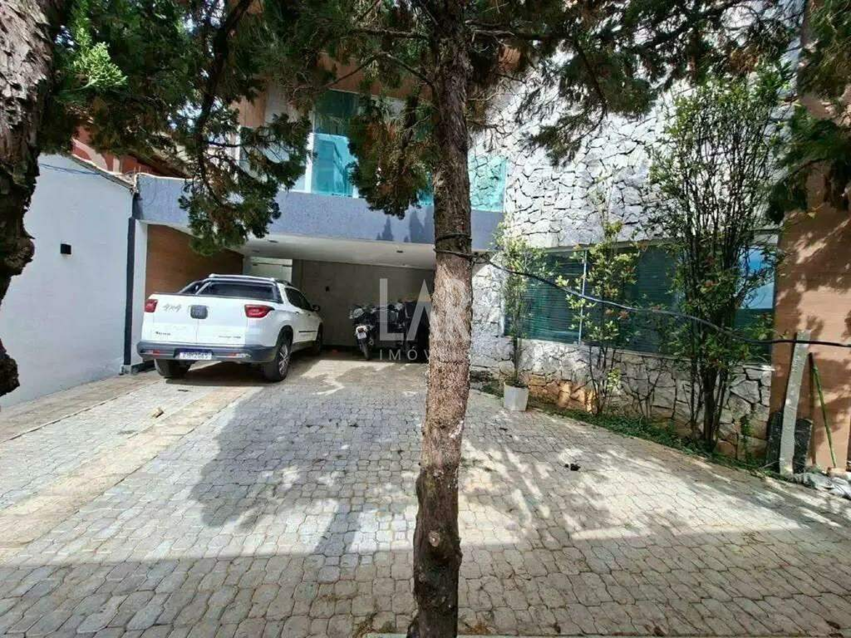 Casa de 4 quartos para alugar, Nova Granada, Belo Horizonte - MG