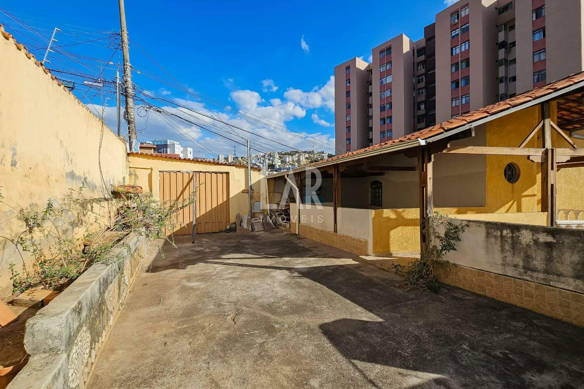 Casa de 4 quartos à venda, Santa Efigênia, Belo Horizonte - MG