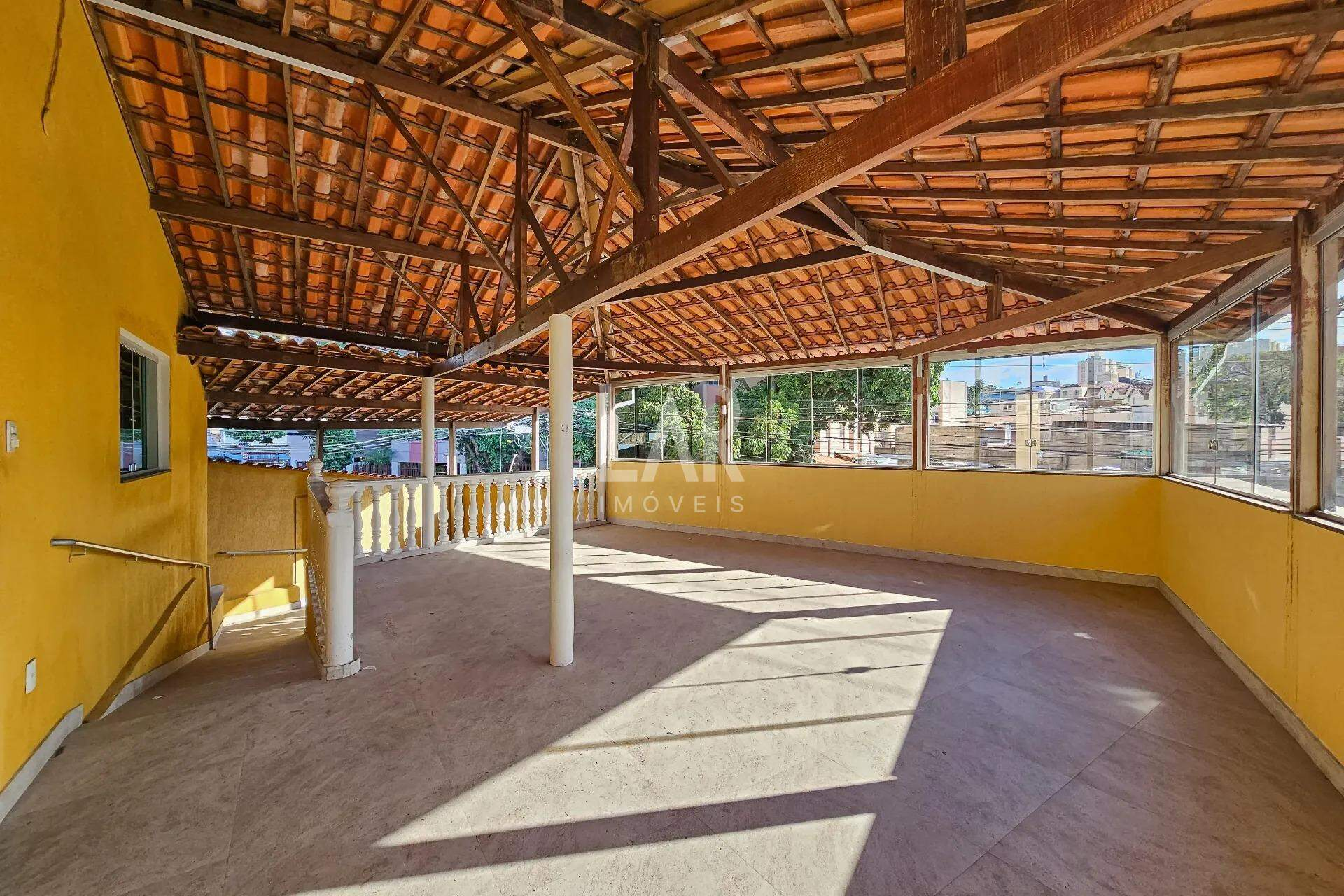 Casa de 4 quartos à venda, Santa Efigênia, Belo Horizonte - MG