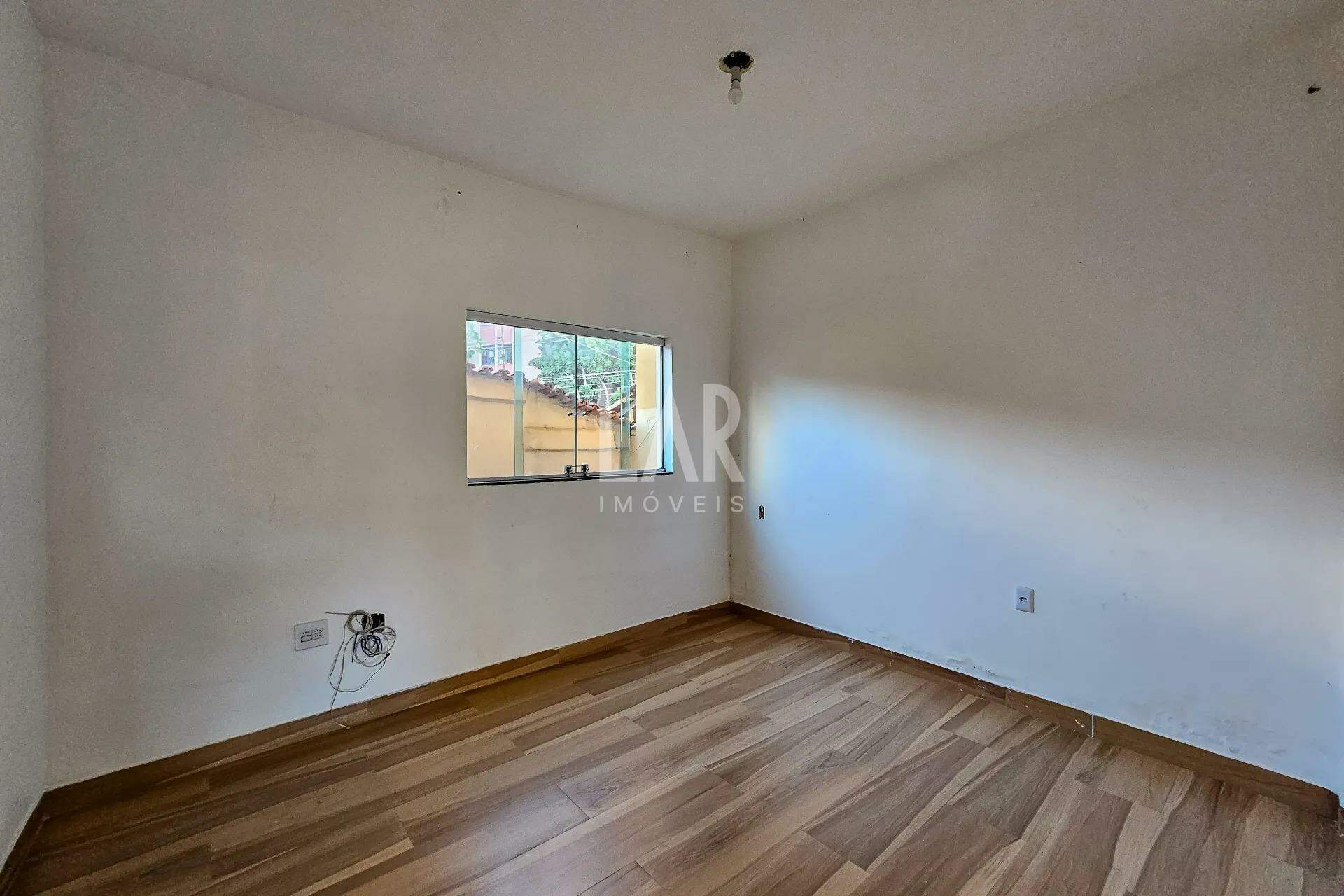 Casa de 4 quartos à venda, Santa Efigênia, Belo Horizonte - MG
