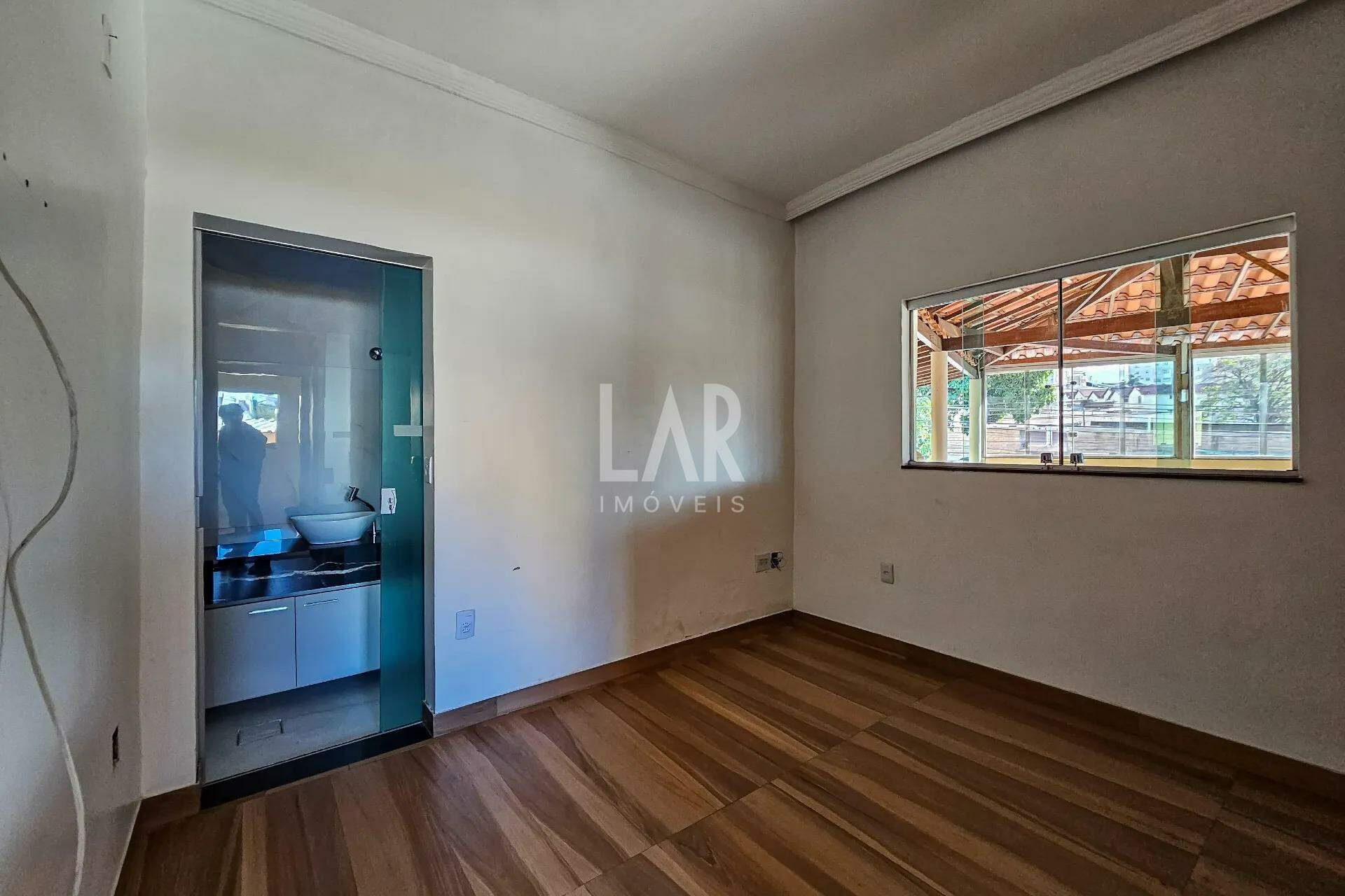 Casa de 4 quartos à venda, Santa Efigênia, Belo Horizonte - MG
