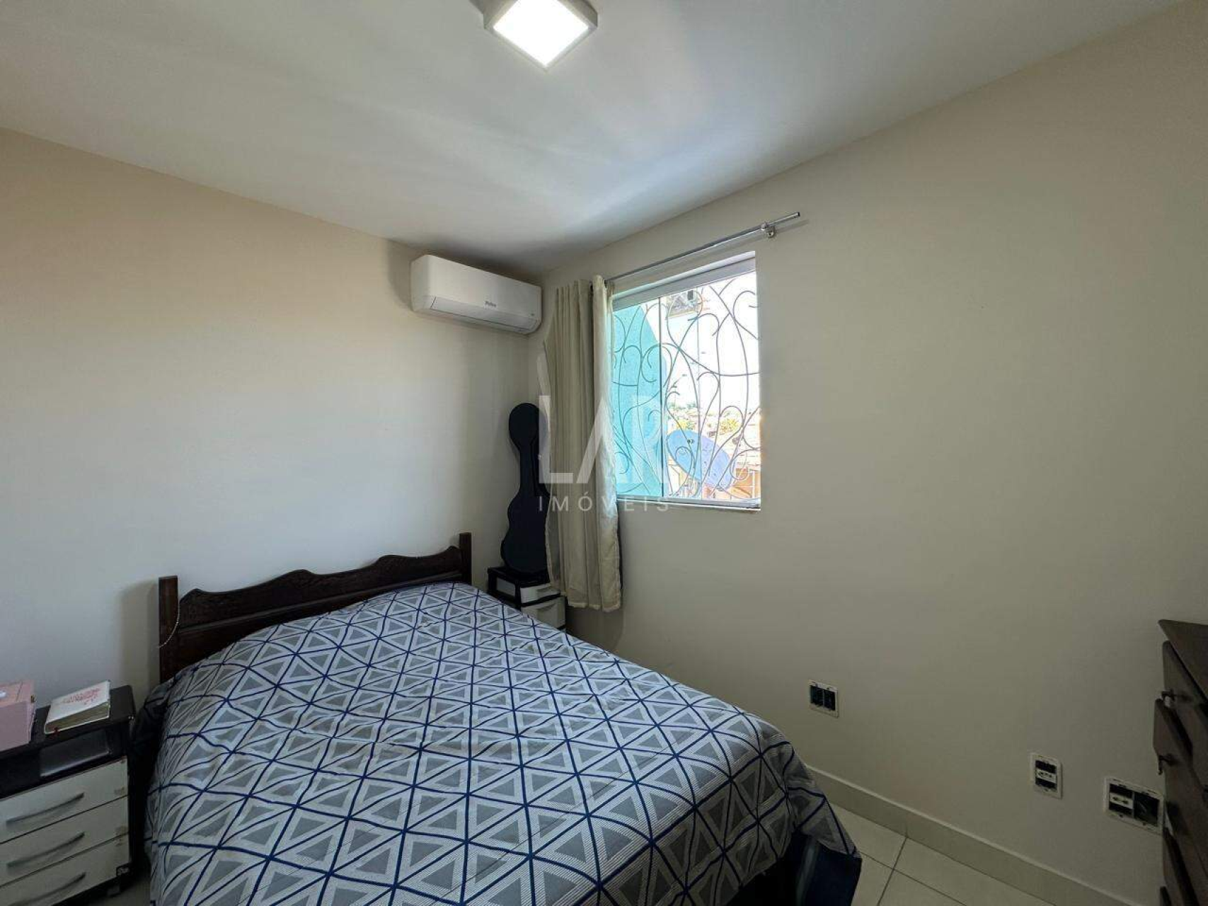 Casa Geminada de 2 quartos à venda, Santa Amélia, Belo Horizonte - MG