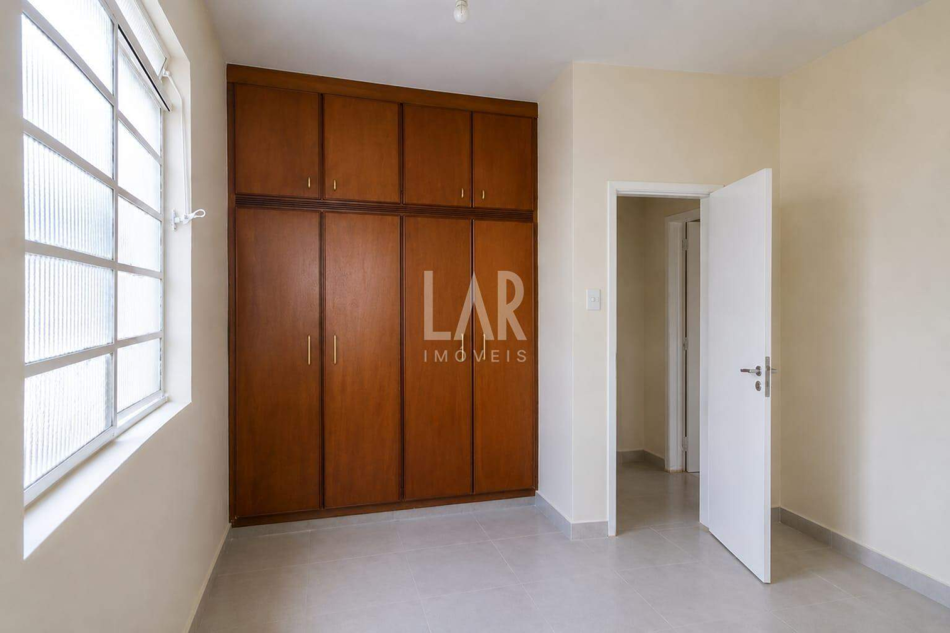 Casa de 3 quartos à venda, Santa Efigênia, Belo Horizonte - MG