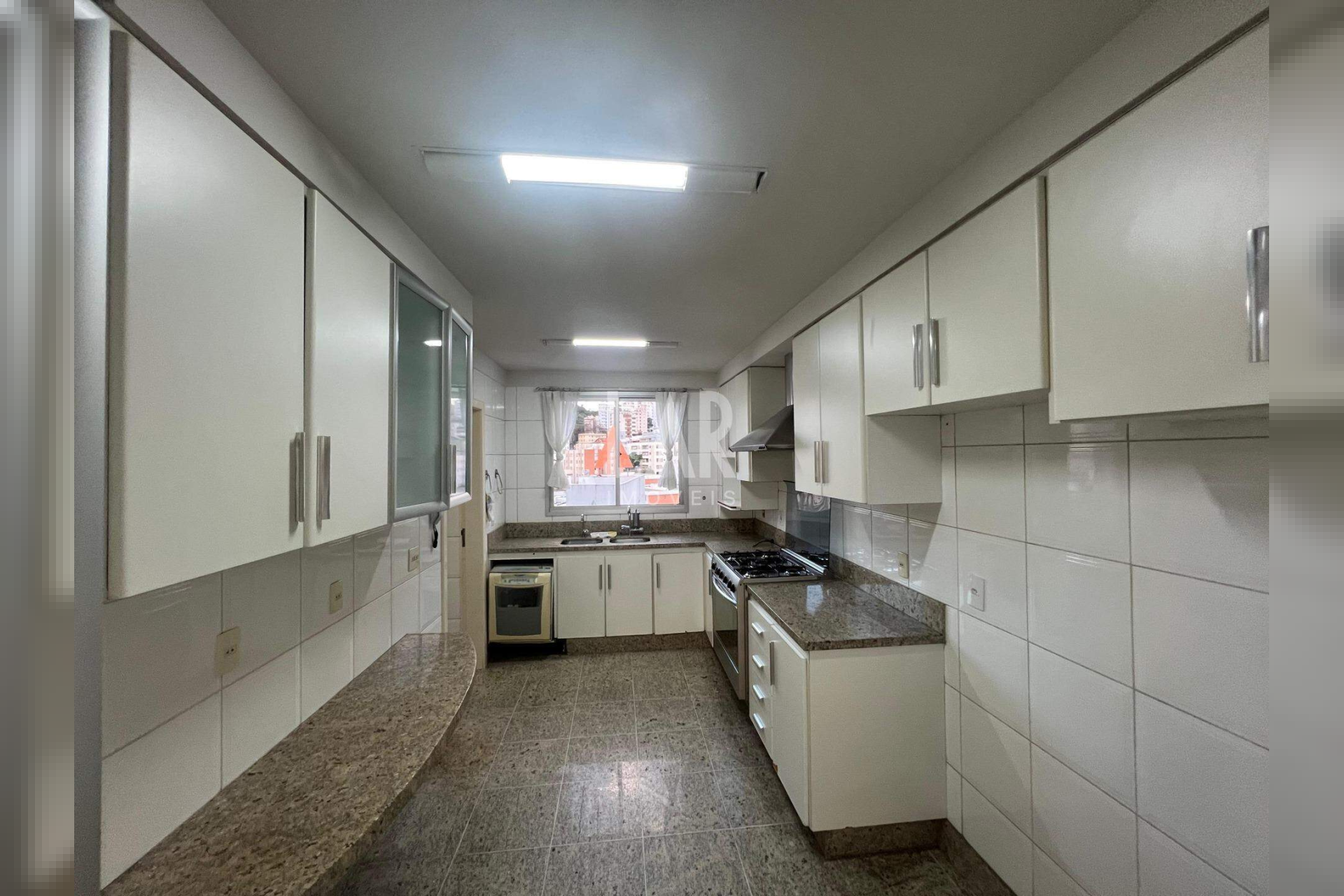 Apartamento de 4 quartos para alugar, Grajaú, Belo Horizonte - MG