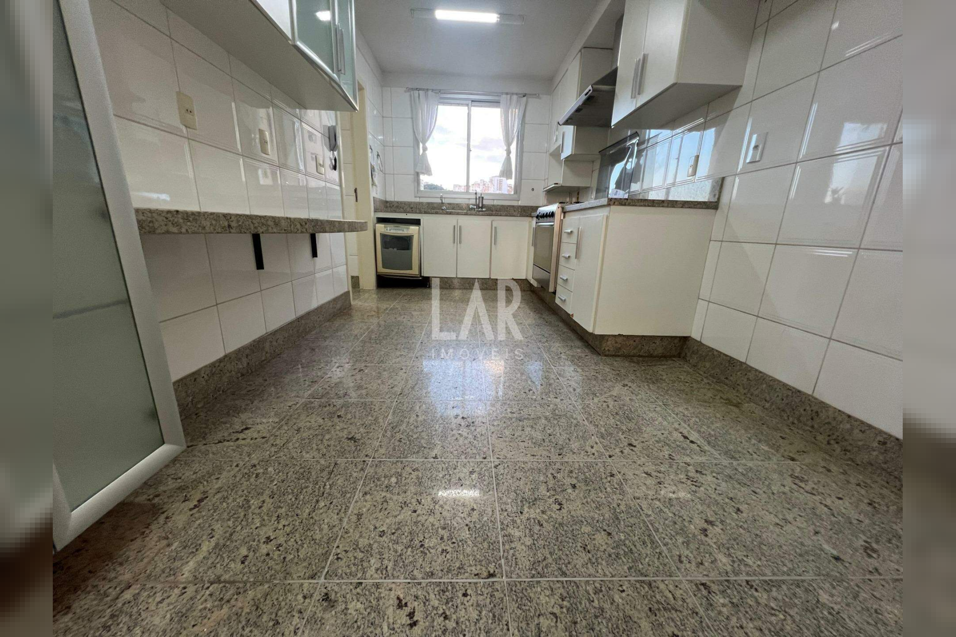 Apartamento de 4 quartos para alugar, Grajaú, Belo Horizonte - MG